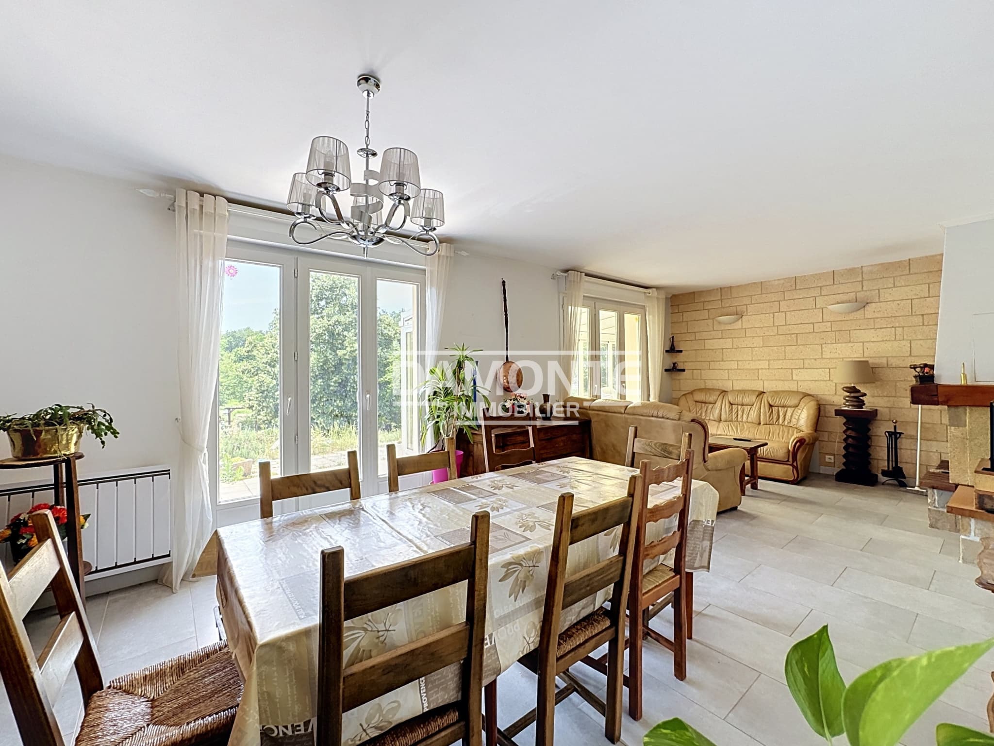 NOUVEAUTE- Maison T8 - SAINTE-MAURE — photo 2