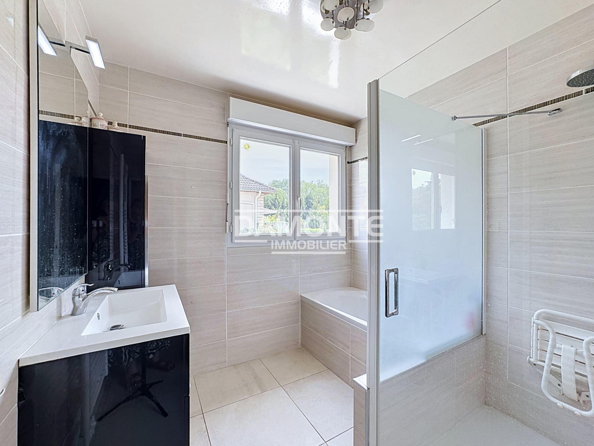 NOUVEAUTE- Maison T8 - SAINTE-MAURE — photo 5