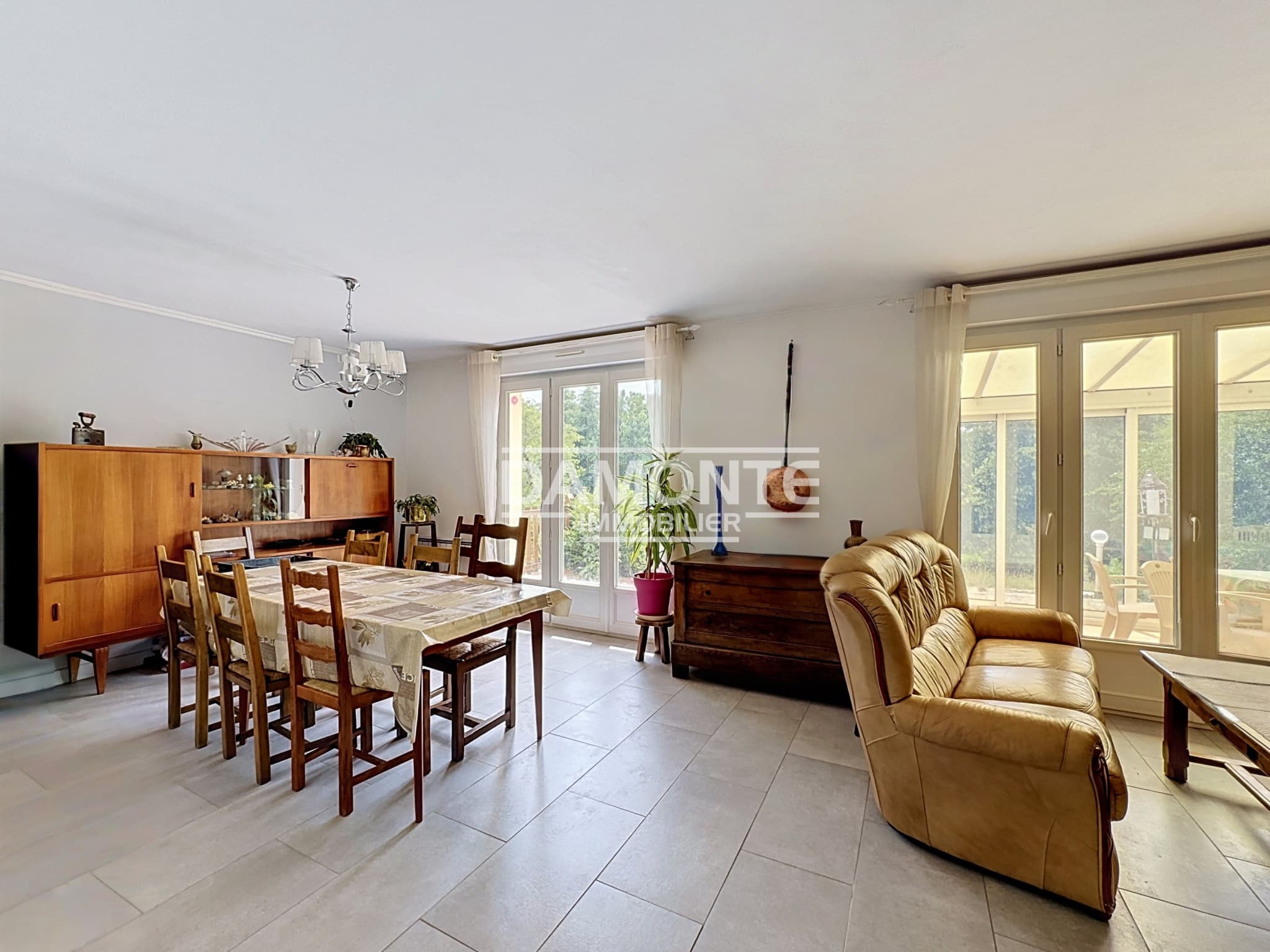 NOUVEAUTE- Maison T8 - SAINTE-MAURE — photo 3