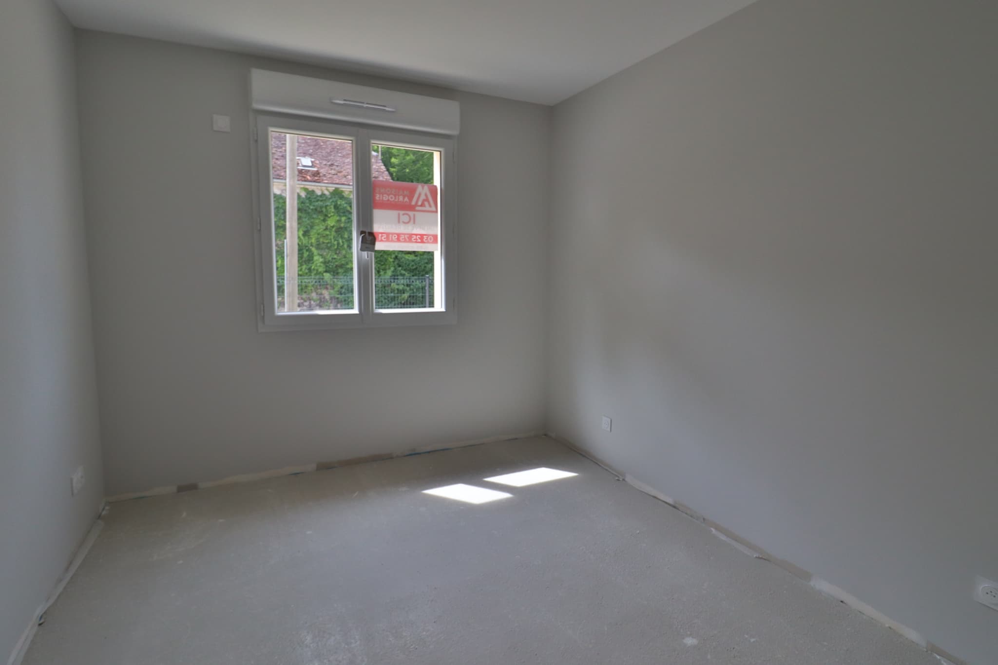 Maison Neuve avec jardin clôturé — photo 5