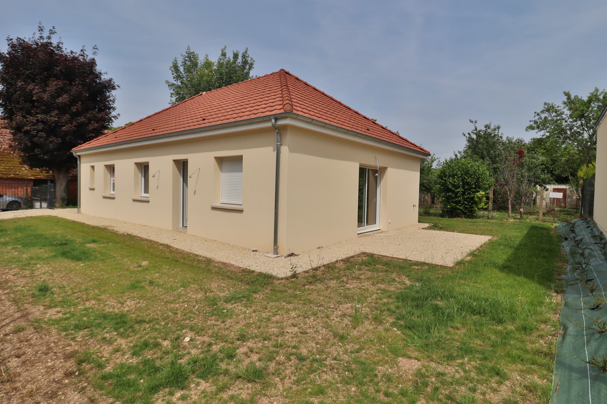 Maison Neuve avec jardin clôturé — photo 6