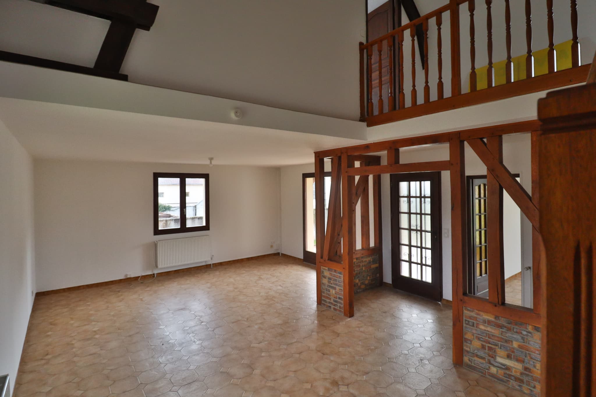 Maison T6 St Julien les Villas — photo 3