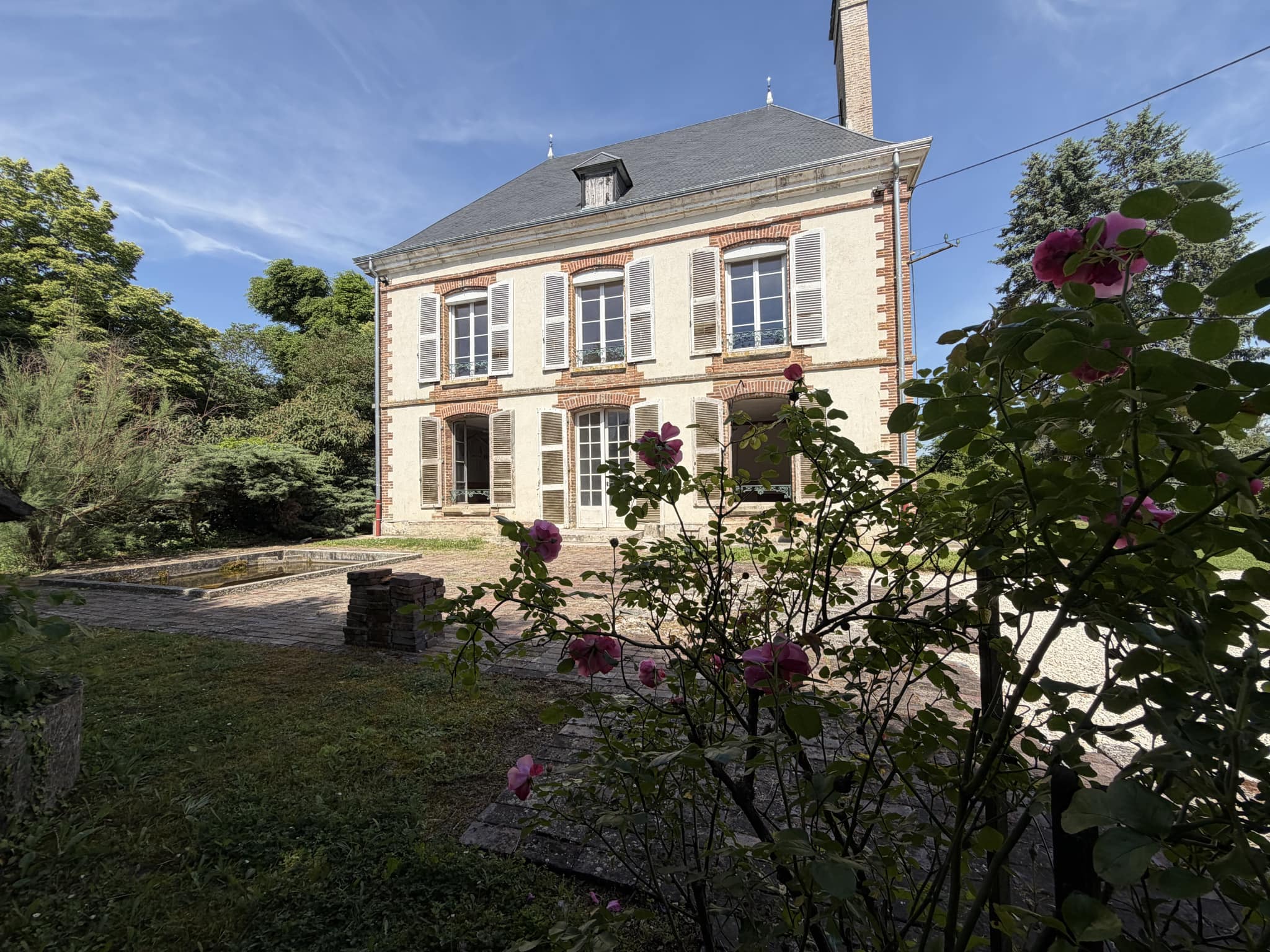 MAISON DE MAITRE - 7 PIECES - CRESANTIGNES