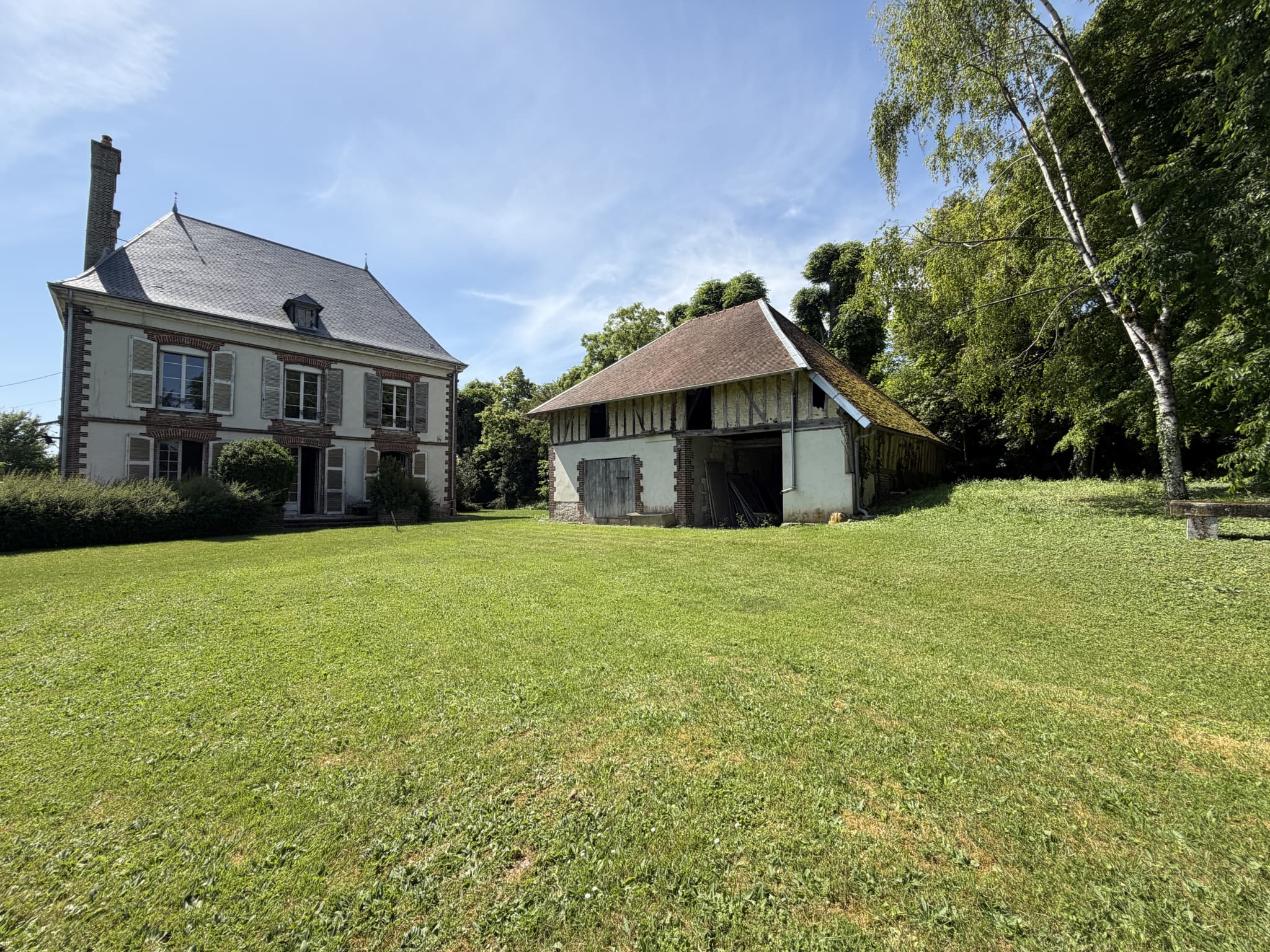 MAISON DE MAITRE - 7 PIECES - CRESANTIGNES — photo 1