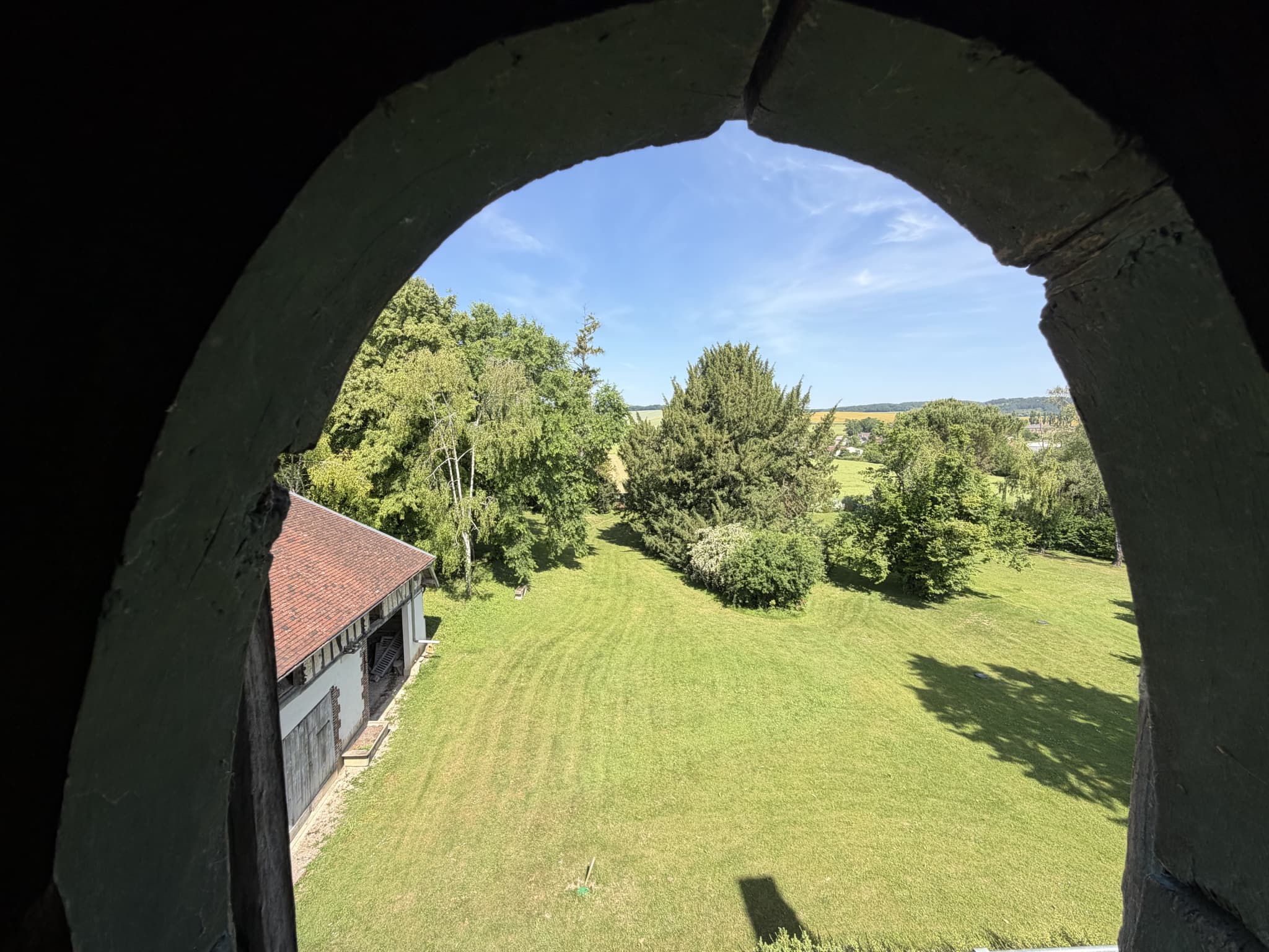 MAISON DE MAITRE - 7 PIECES - CRESANTIGNES — photo 12
