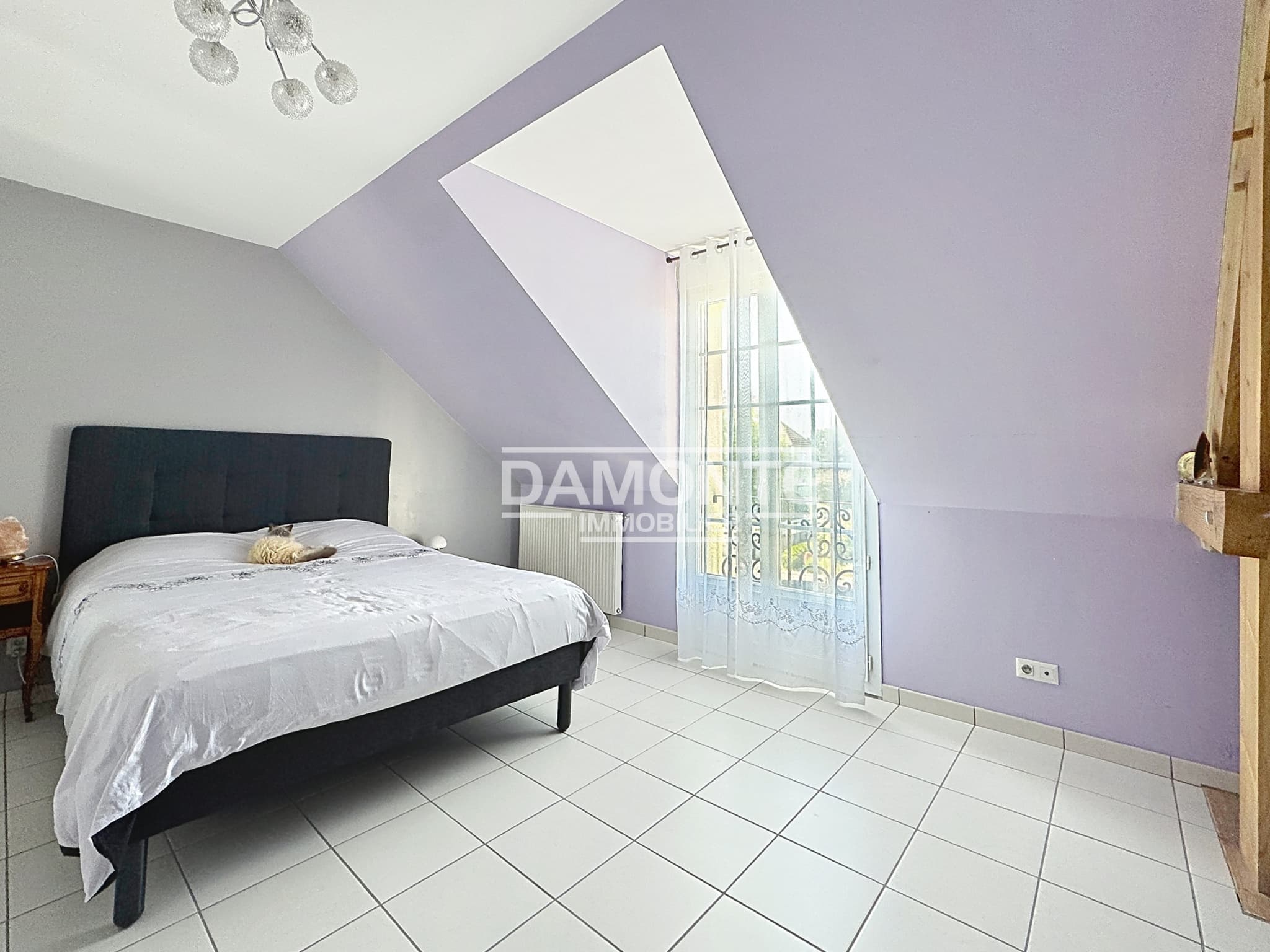 CHARMANTE PROPRIETE - SAINTE SAVINE — photo 8