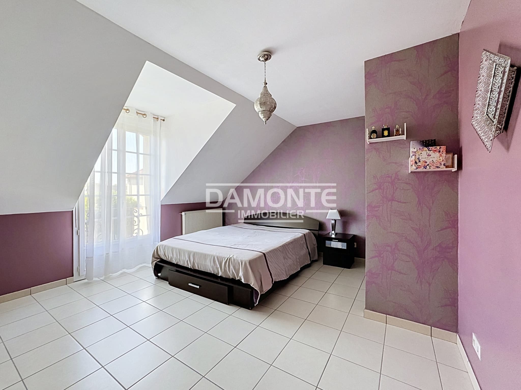 CHARMANTE PROPRIETE - SAINTE SAVINE — photo 5
