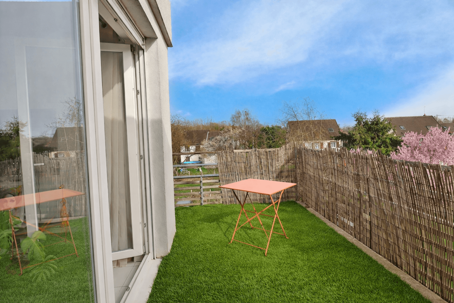 APPARTEMENT - T2 - RESIDENCE RECENTE