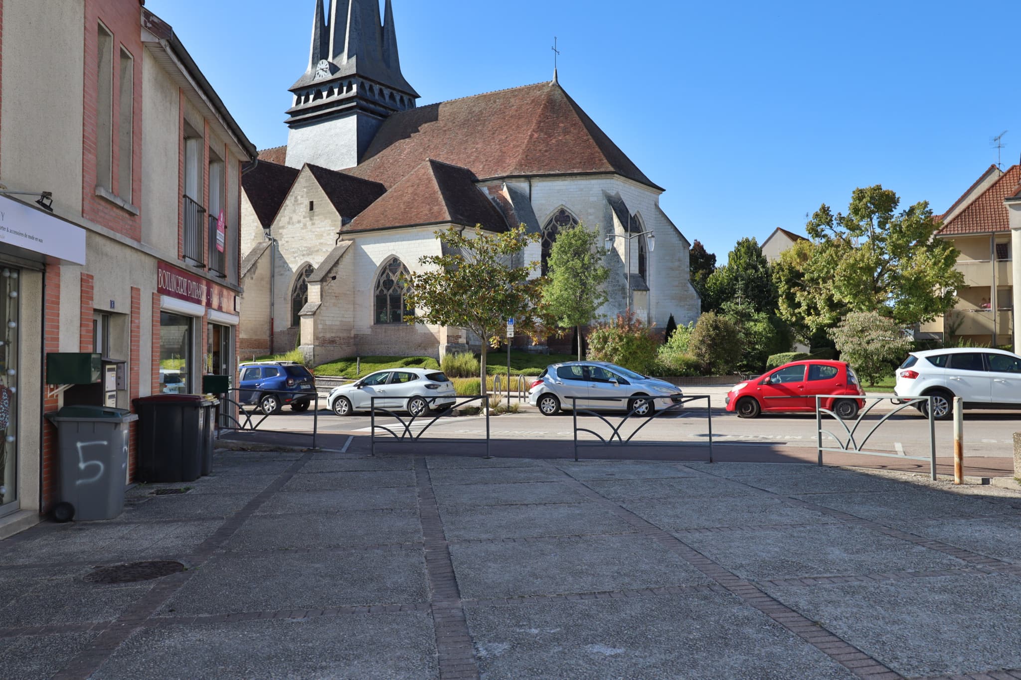 Appartement T5 en duplex de 97 m2 avec 4 chambres et deux places de parking — photo 7