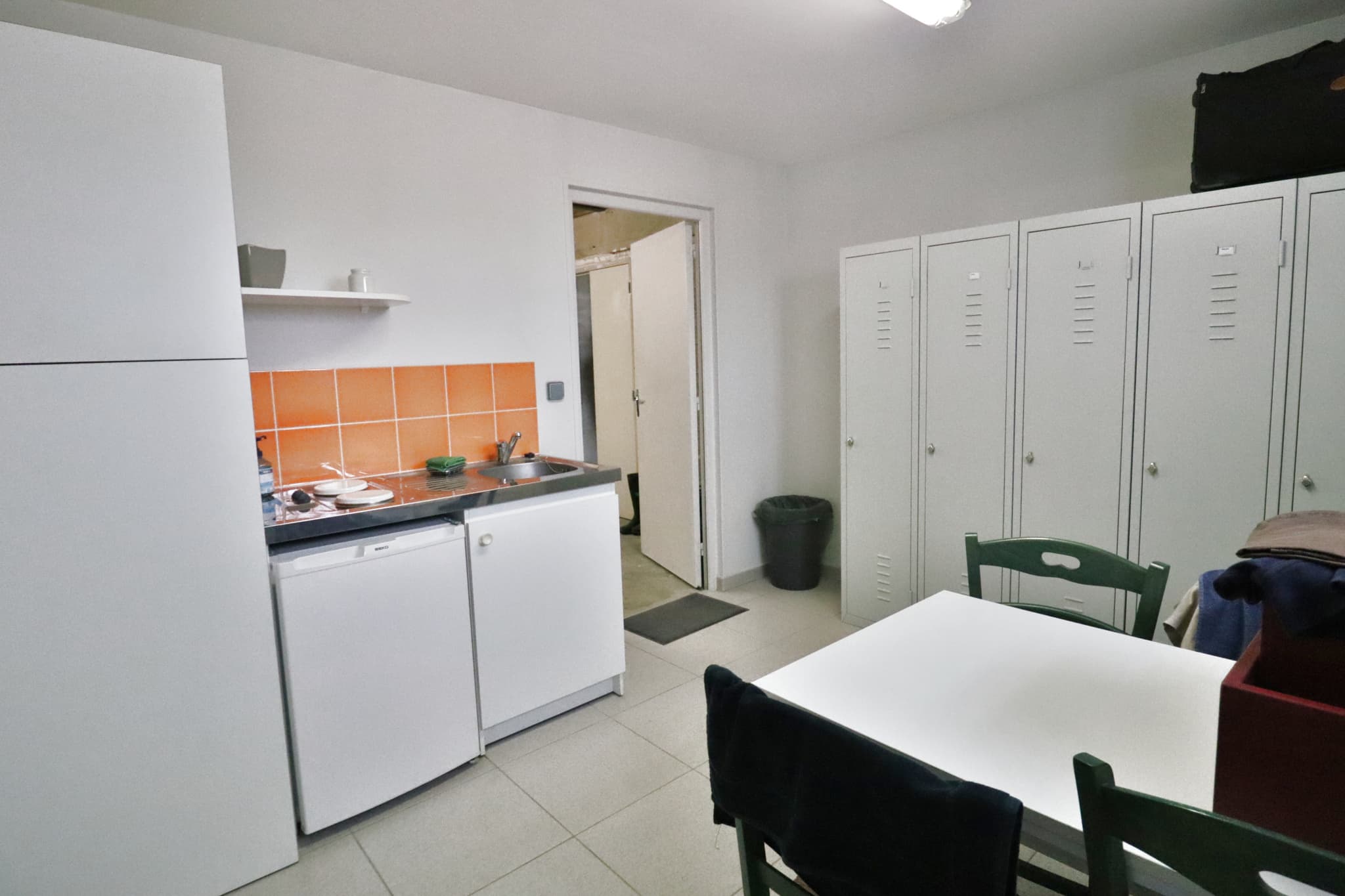 LOCAL COMMERCIAL - 330m2 - PONT-SAINTE-MARIE — photo 7