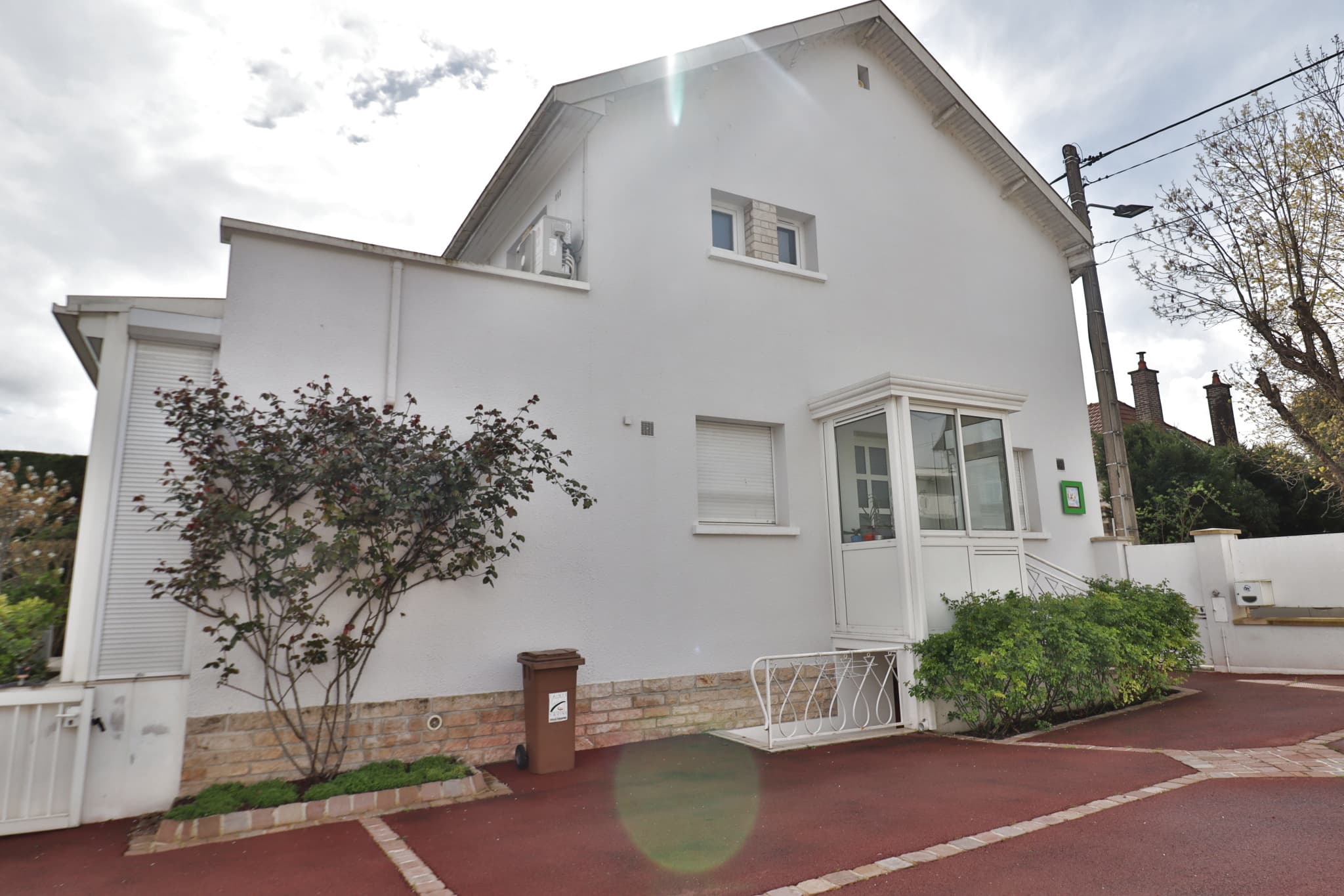 Ensemble immobilier à Sainte-Savine — photo 1