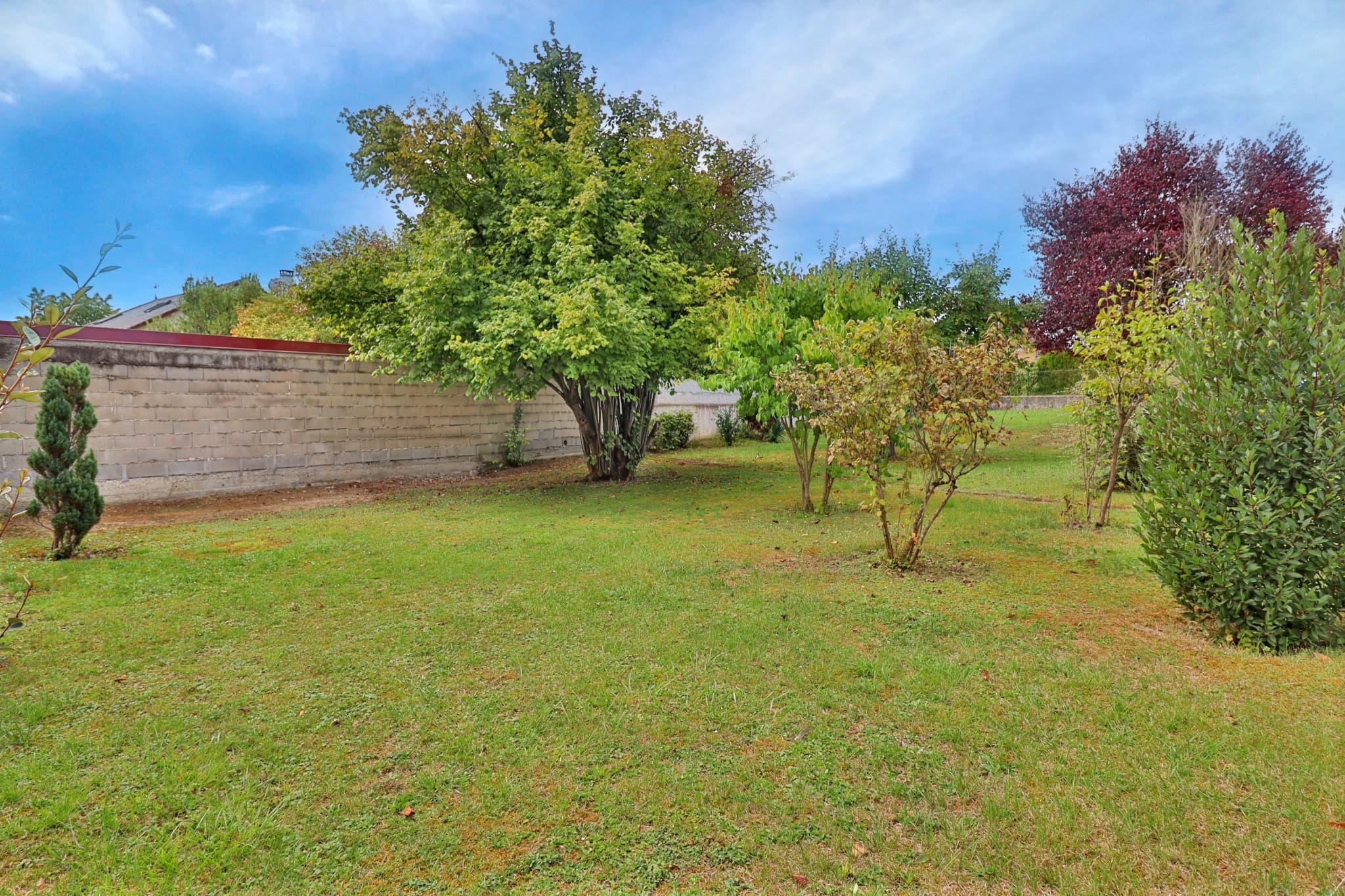 SAINT-LYE, TERRAIN CONSTRUCTIBLE. — photo 2