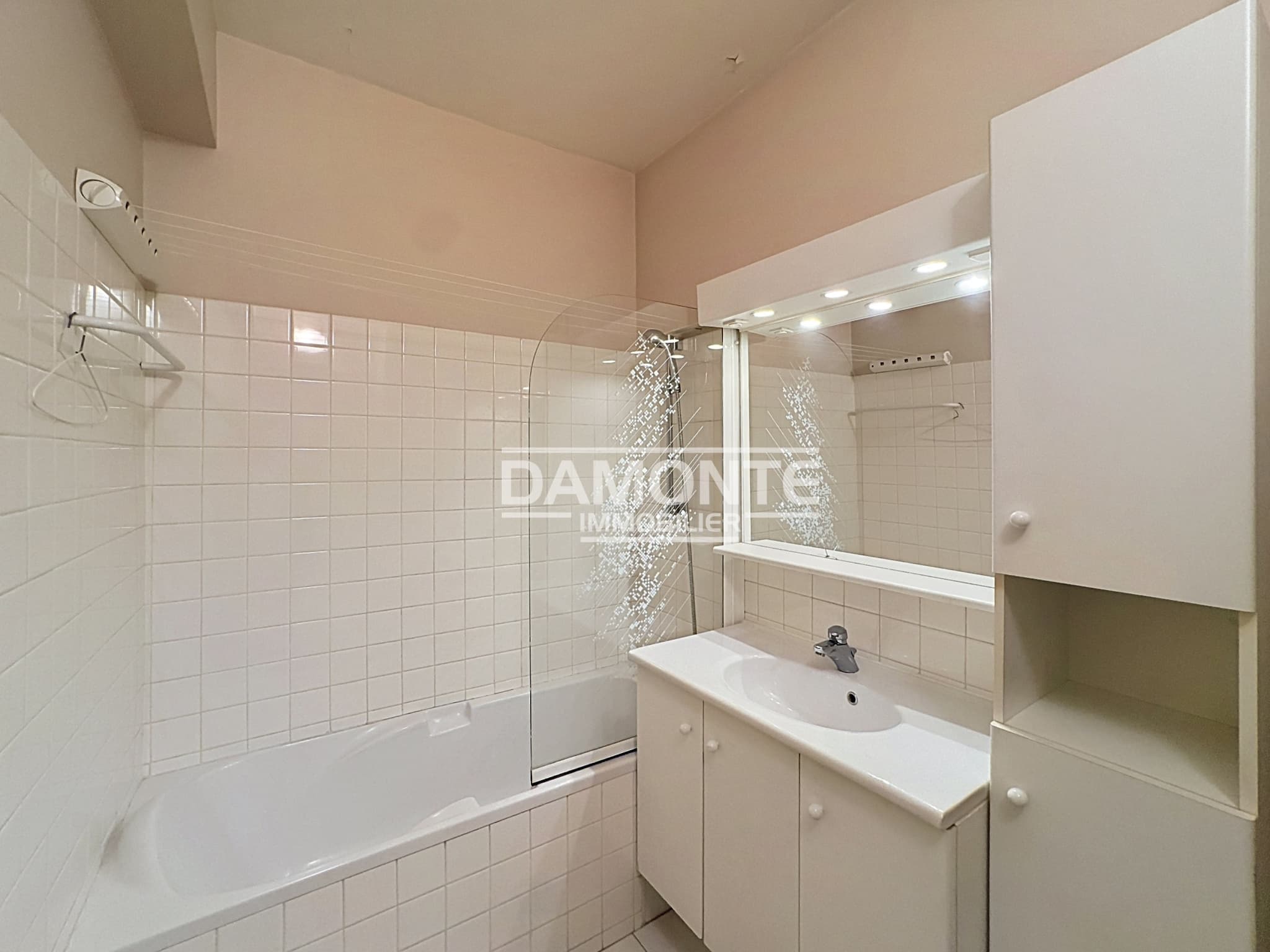 APPARTEMENT DE STANDING- SECTEUR TROYES GARE — photo 11