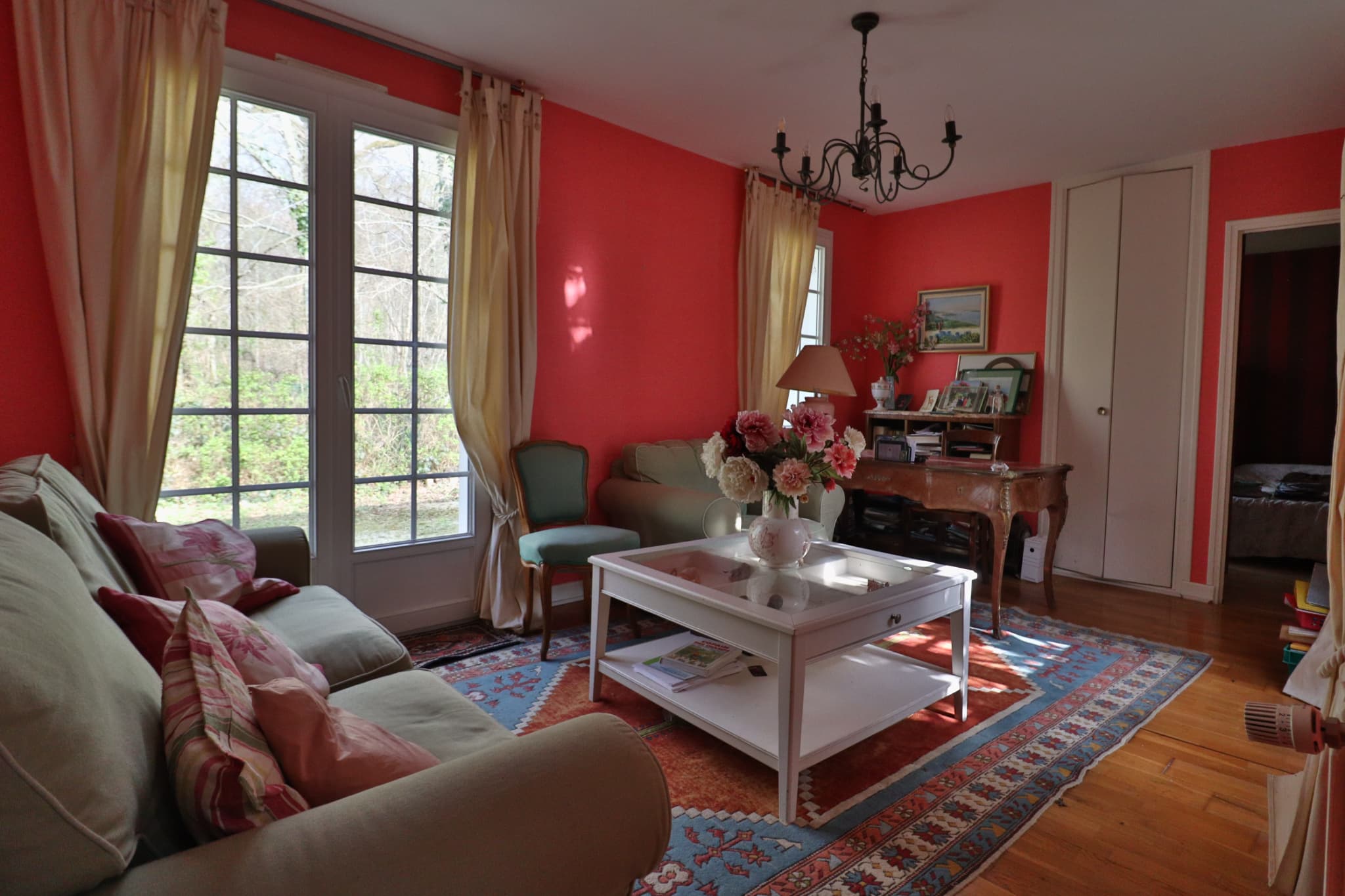 LA VENDUE-MIGNOT - T6 - CHARMANTE MAISON BORDEE PAR LA FORET — photo 4