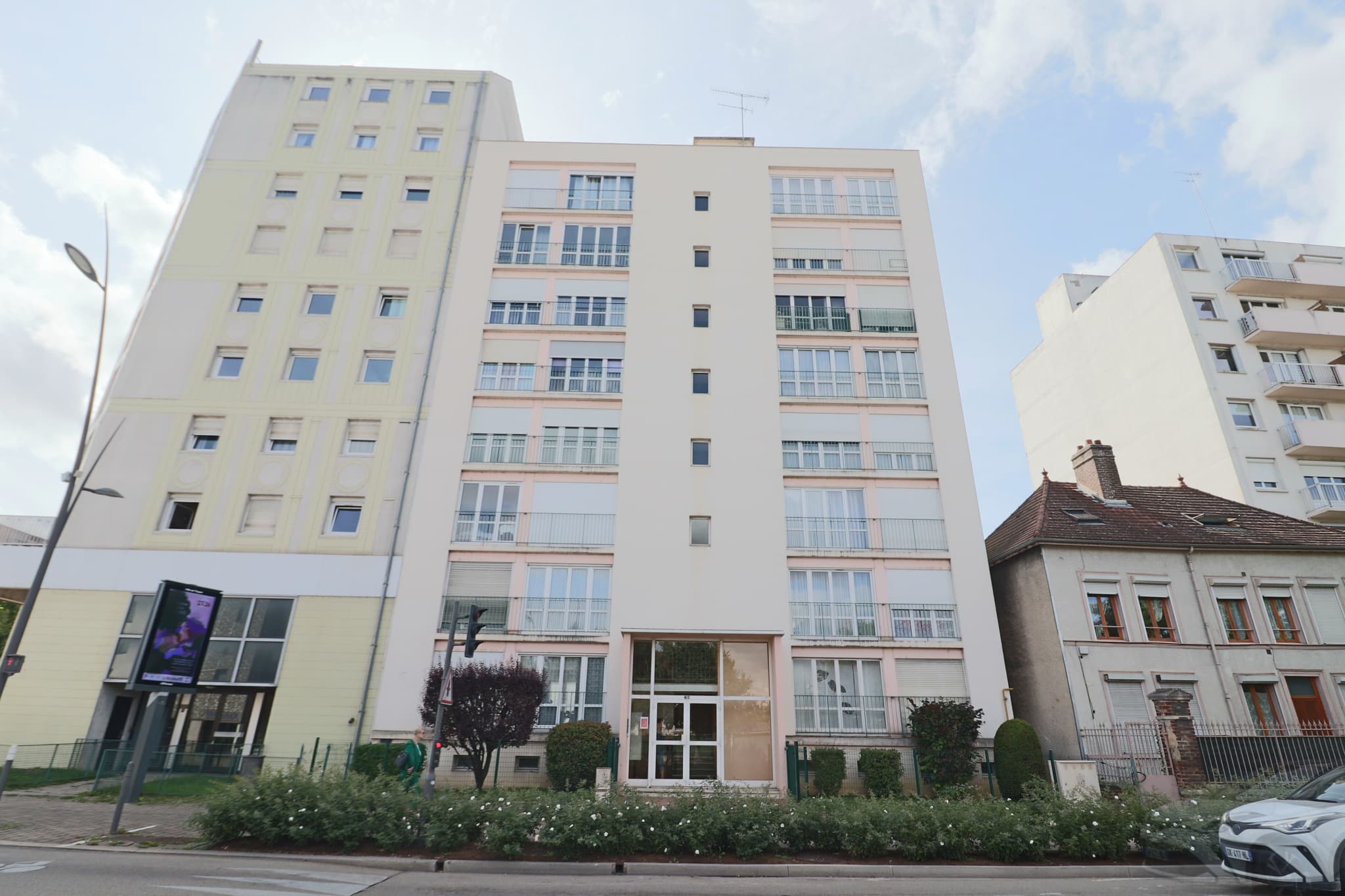 Troyes - Appartement T4 - Lumieux — photo 1