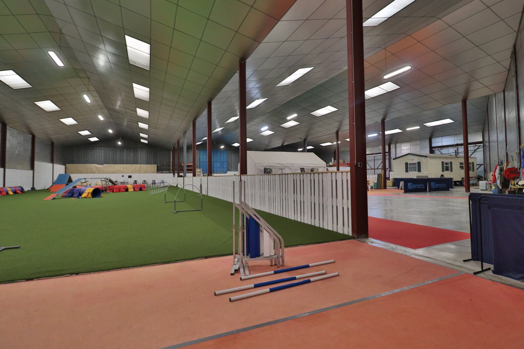 HANGAR VILLACERF — photo 12