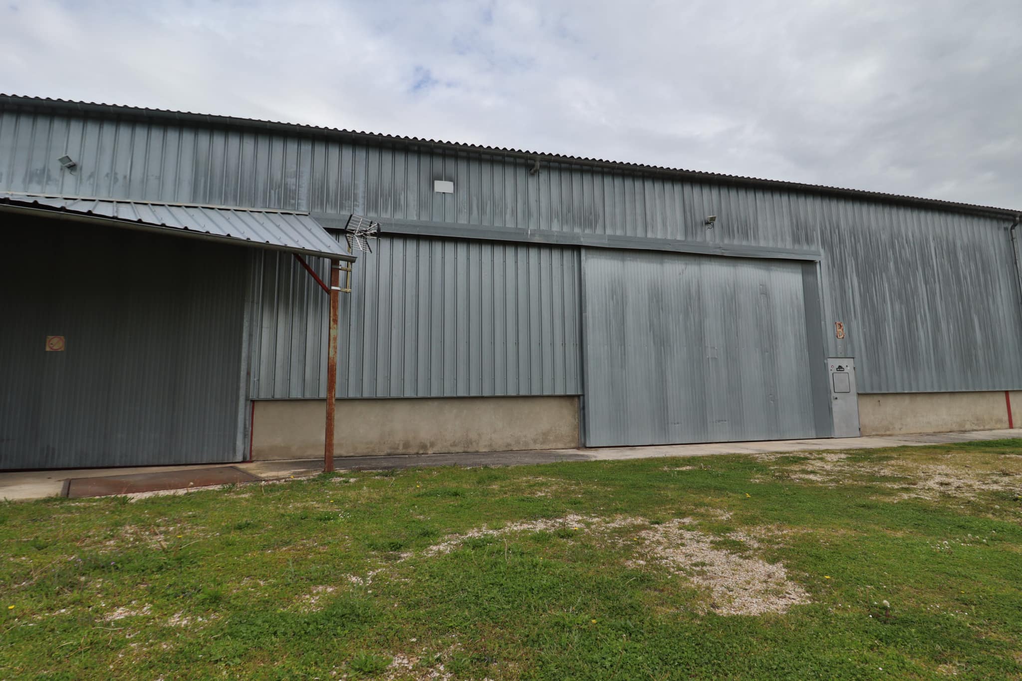 HANGAR VILLACERF