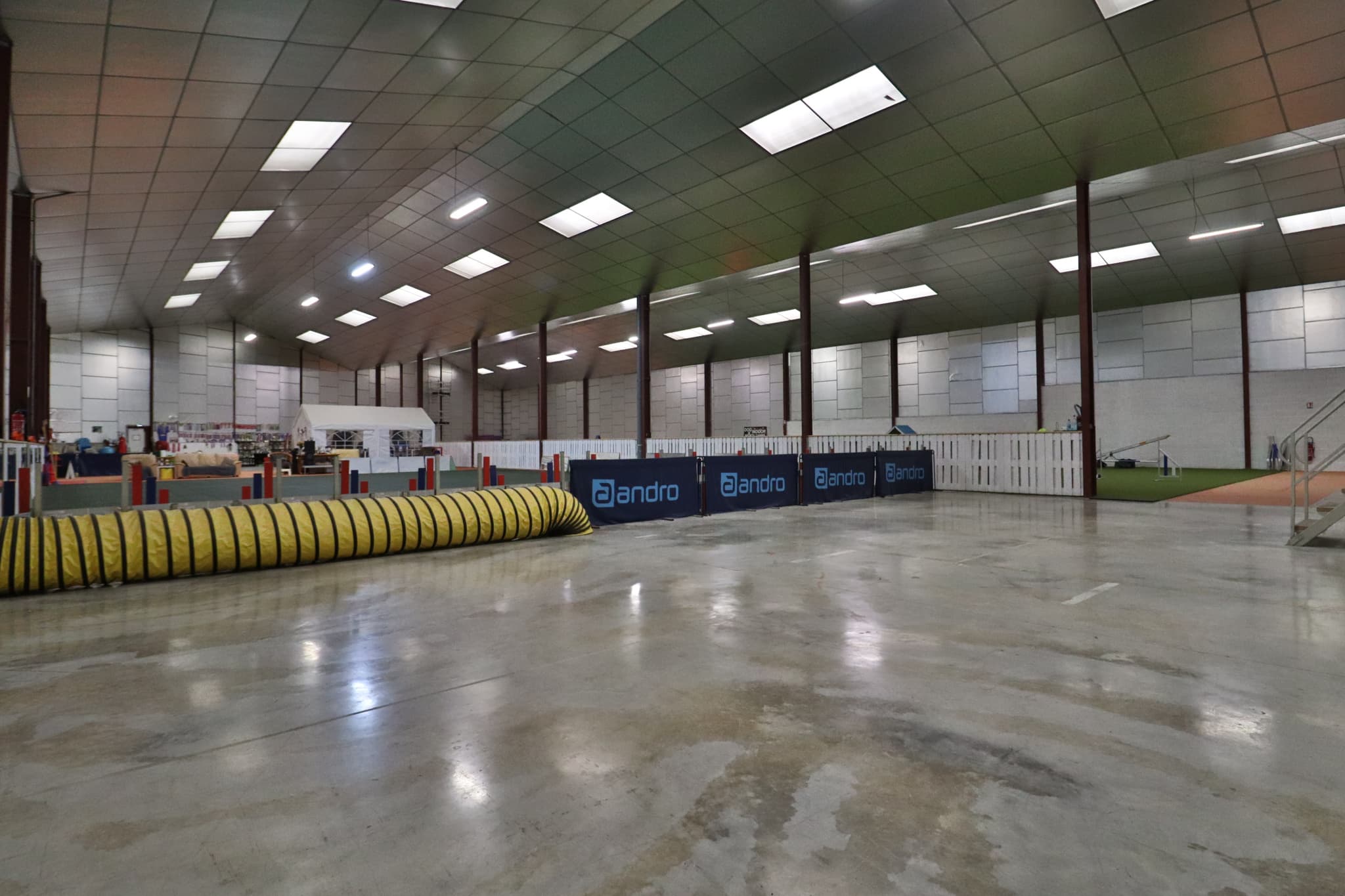 HANGAR VILLACERF — photo 8