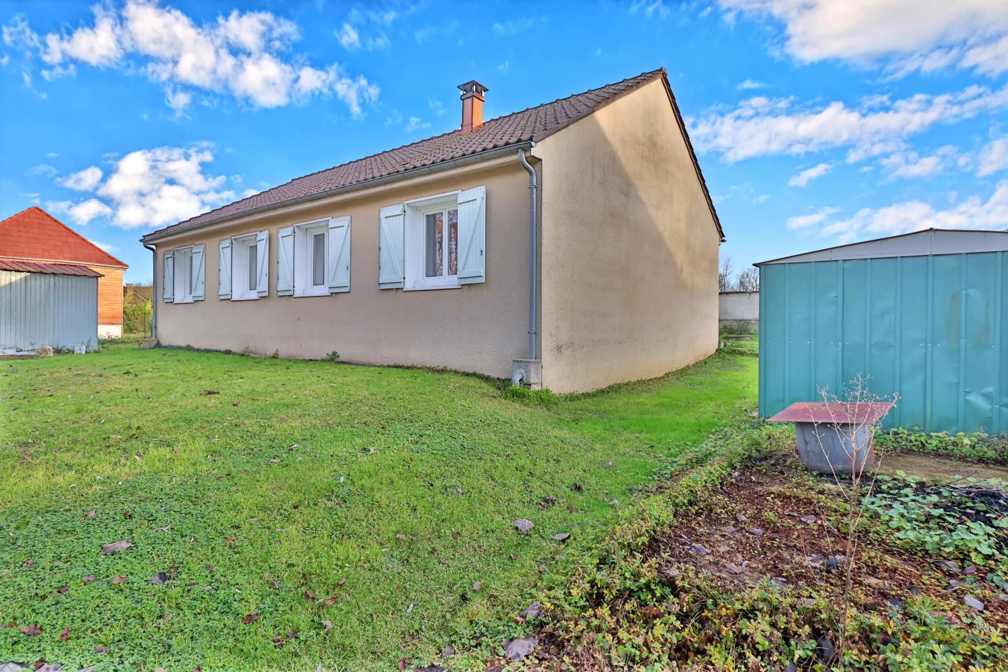 Maison 98 m2 Villacerf 4 chambres, jardin 652 m2, garage, secteur calme