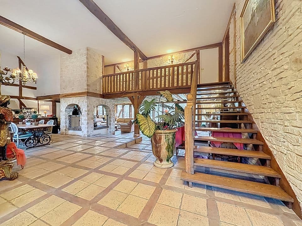 MAISON DE CARACTERE DE 327M2 — photo 4
