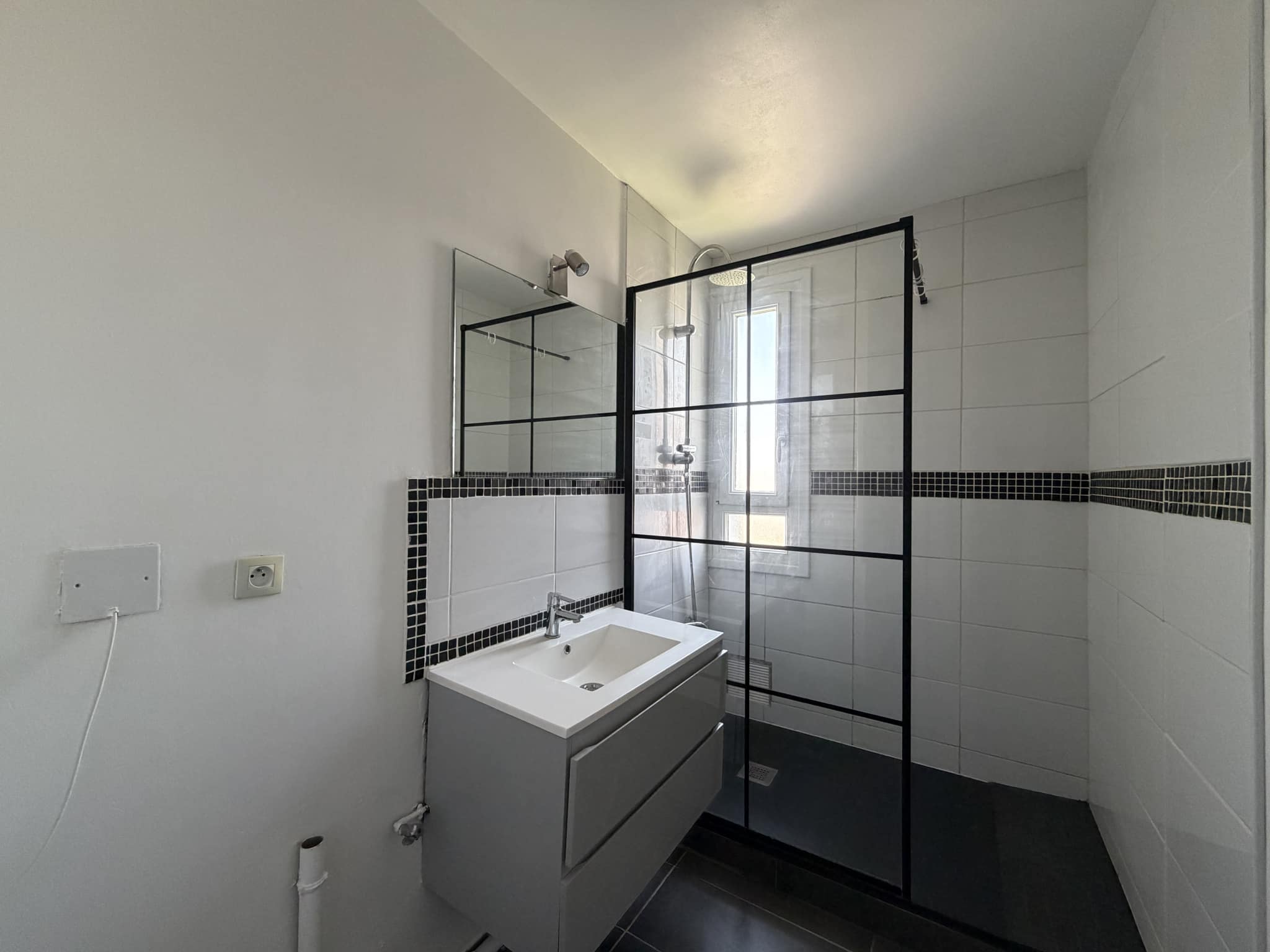 Saint Julien les Villas - T4