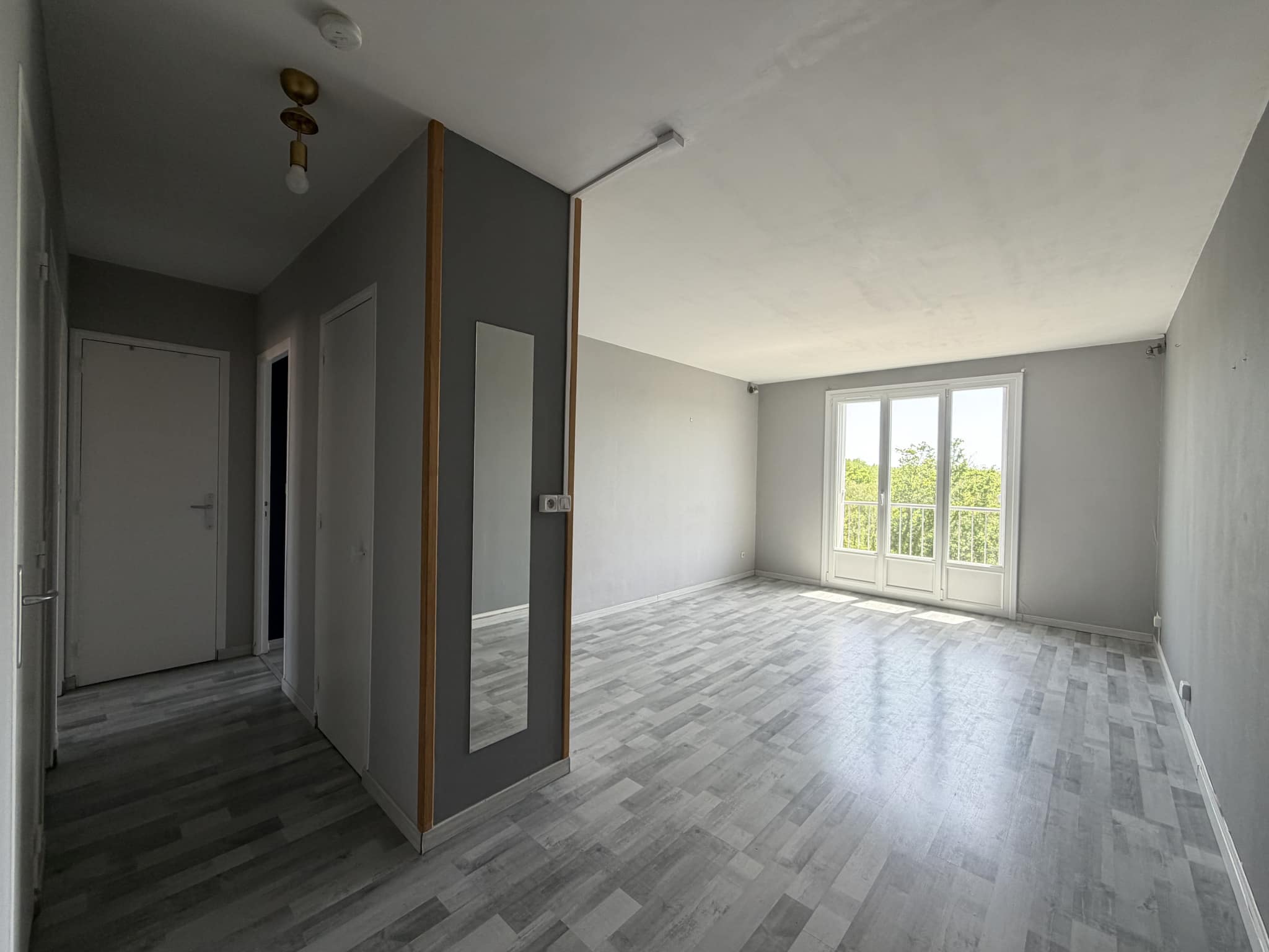 Saint Julien les Villas - T4