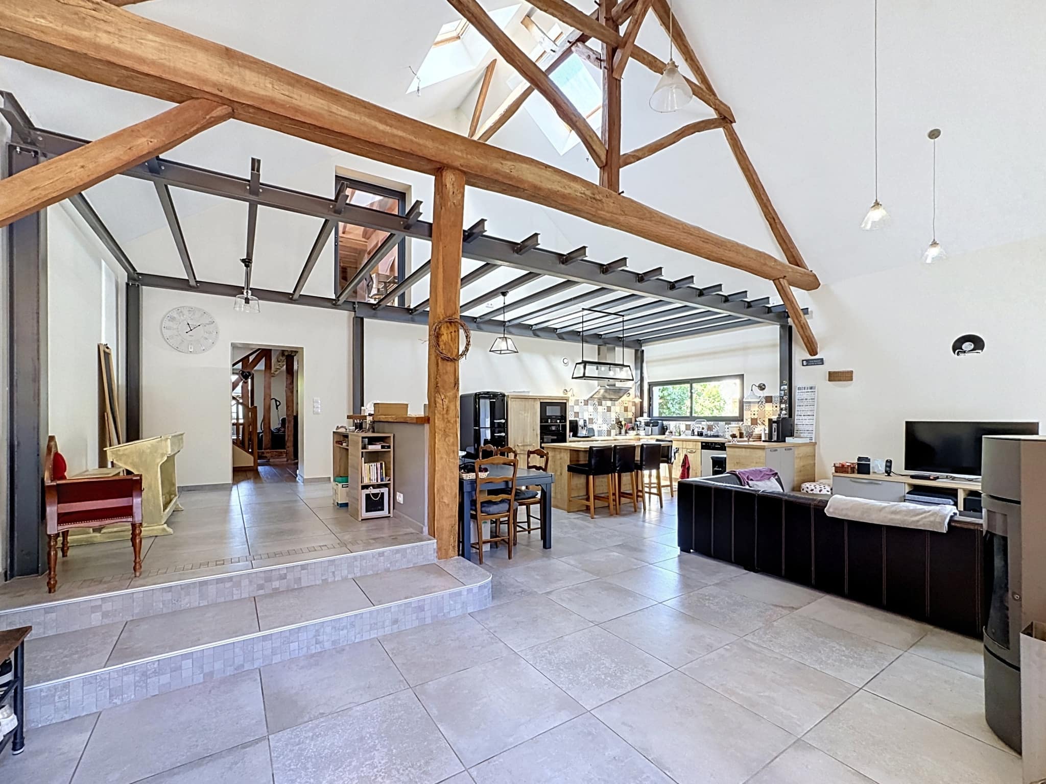Bréviandes maison T7, 190m2, séjour 66m2, 4 chambres, terrasse, jardin, atelier chauffé