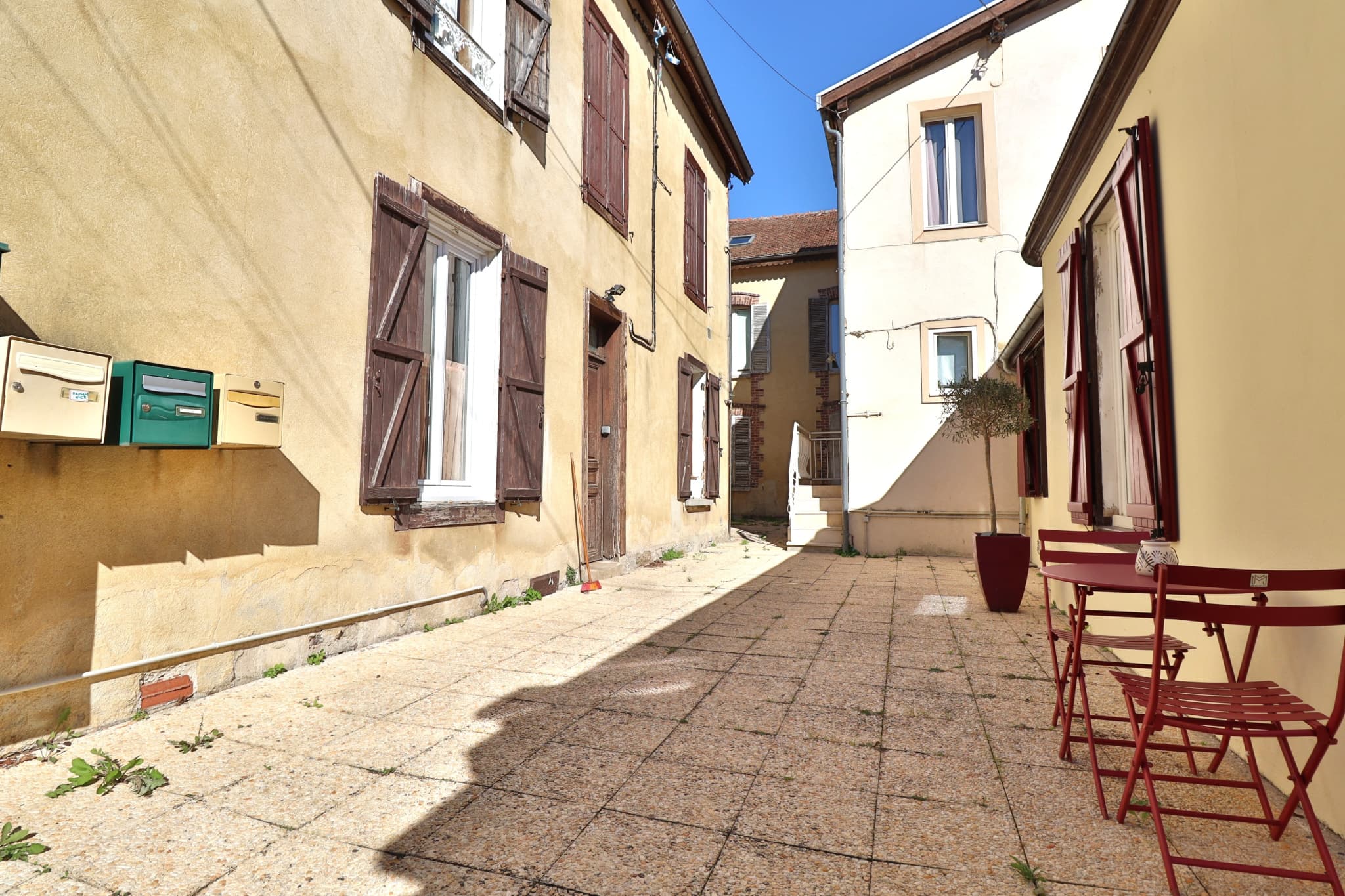 SAINTE SAVINE - APPARTEMENT T2 — photo 7