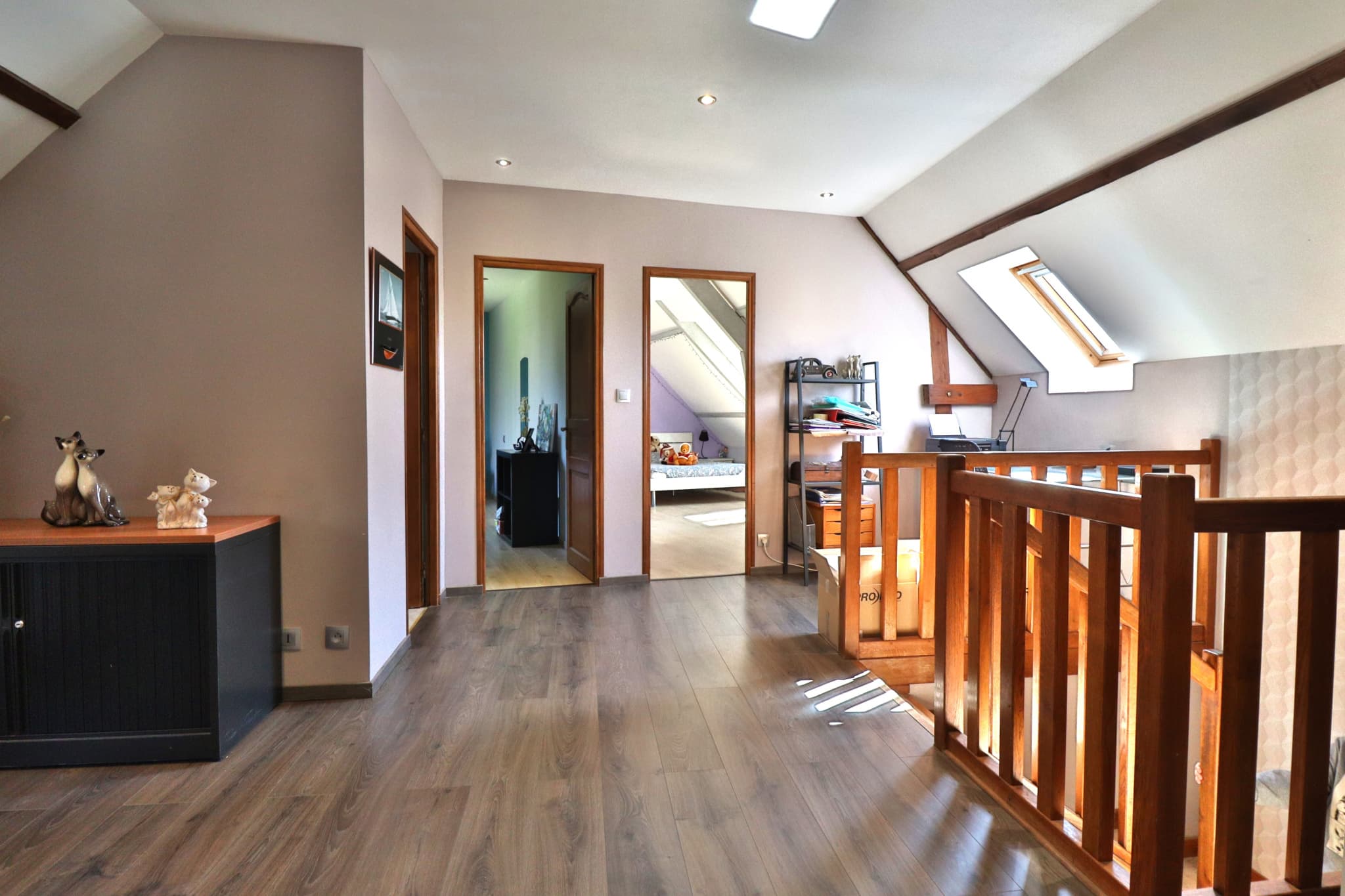 Charmante maison traditionnelle, 4 chambres, double garage et piscine chauffée 11x5m. — photo 7