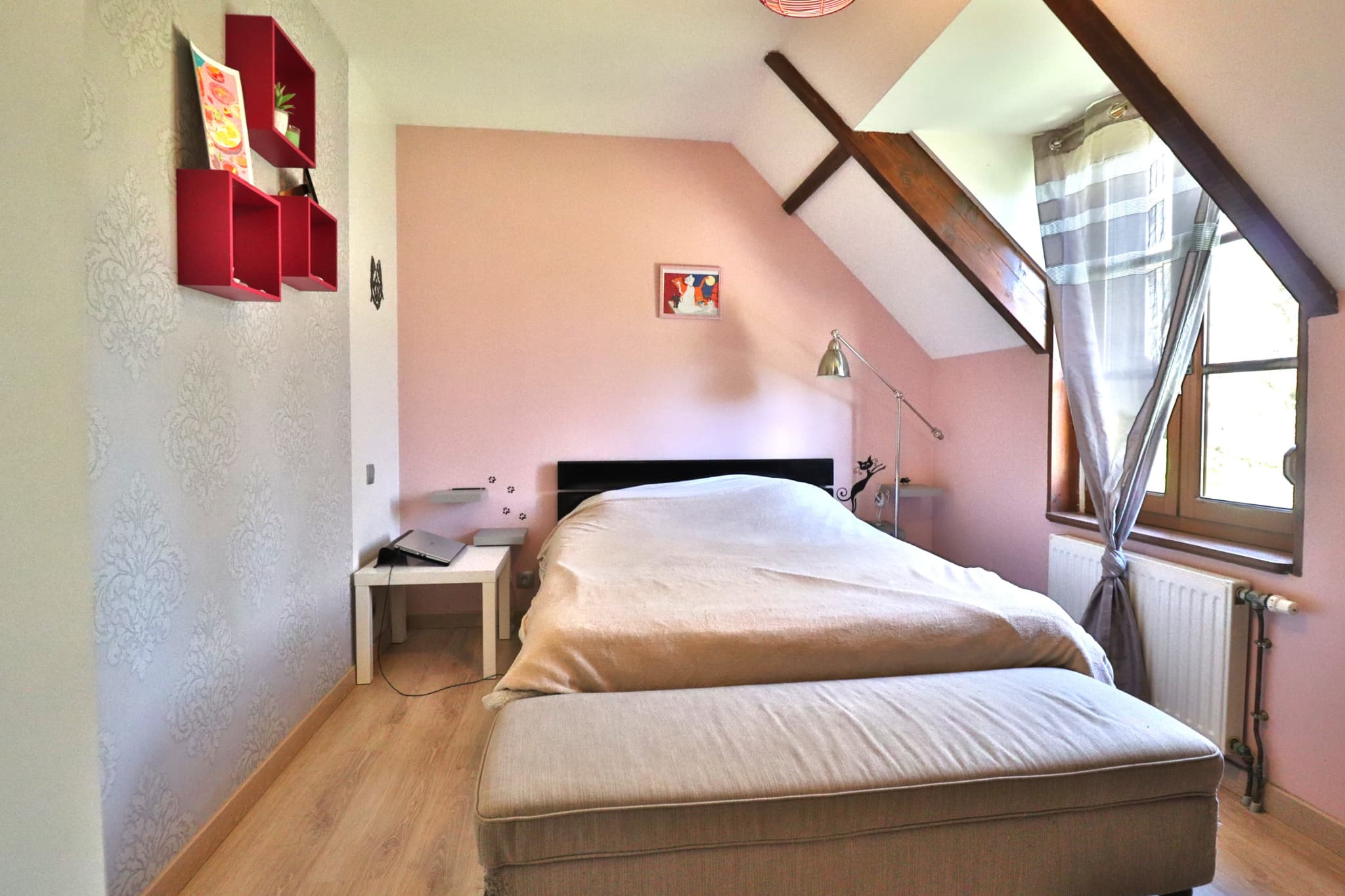 Charmante maison traditionnelle, 4 chambres, double garage et piscine chauffée 11x5m. — photo 10