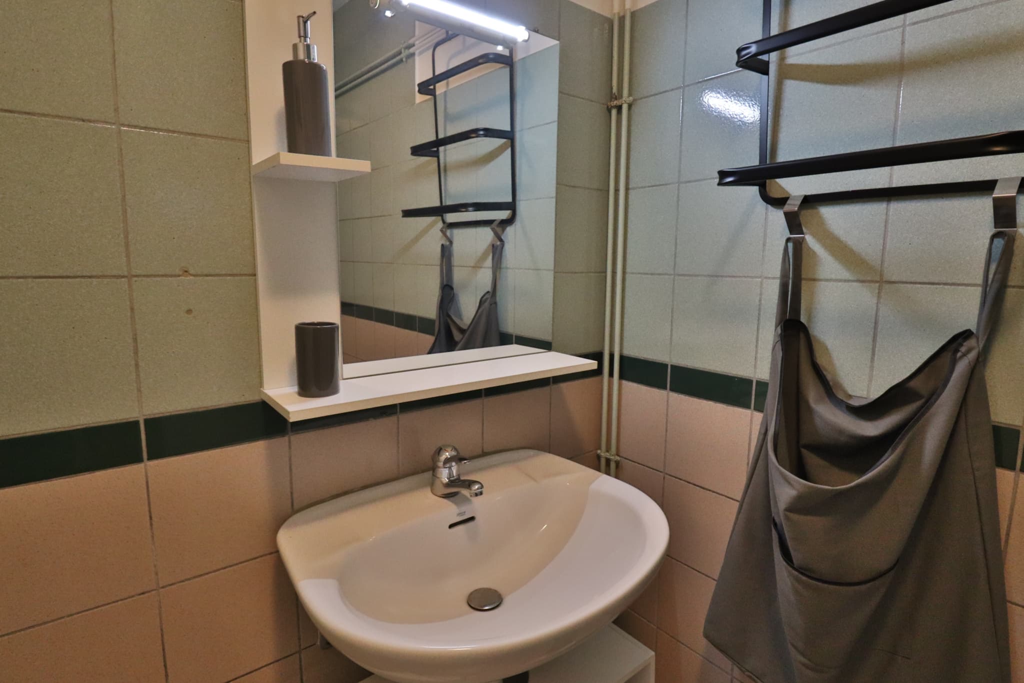 SAINTE SAVINE - STUDIO MEUBLE - SPECIAL INVESTISSEUR — photo 5