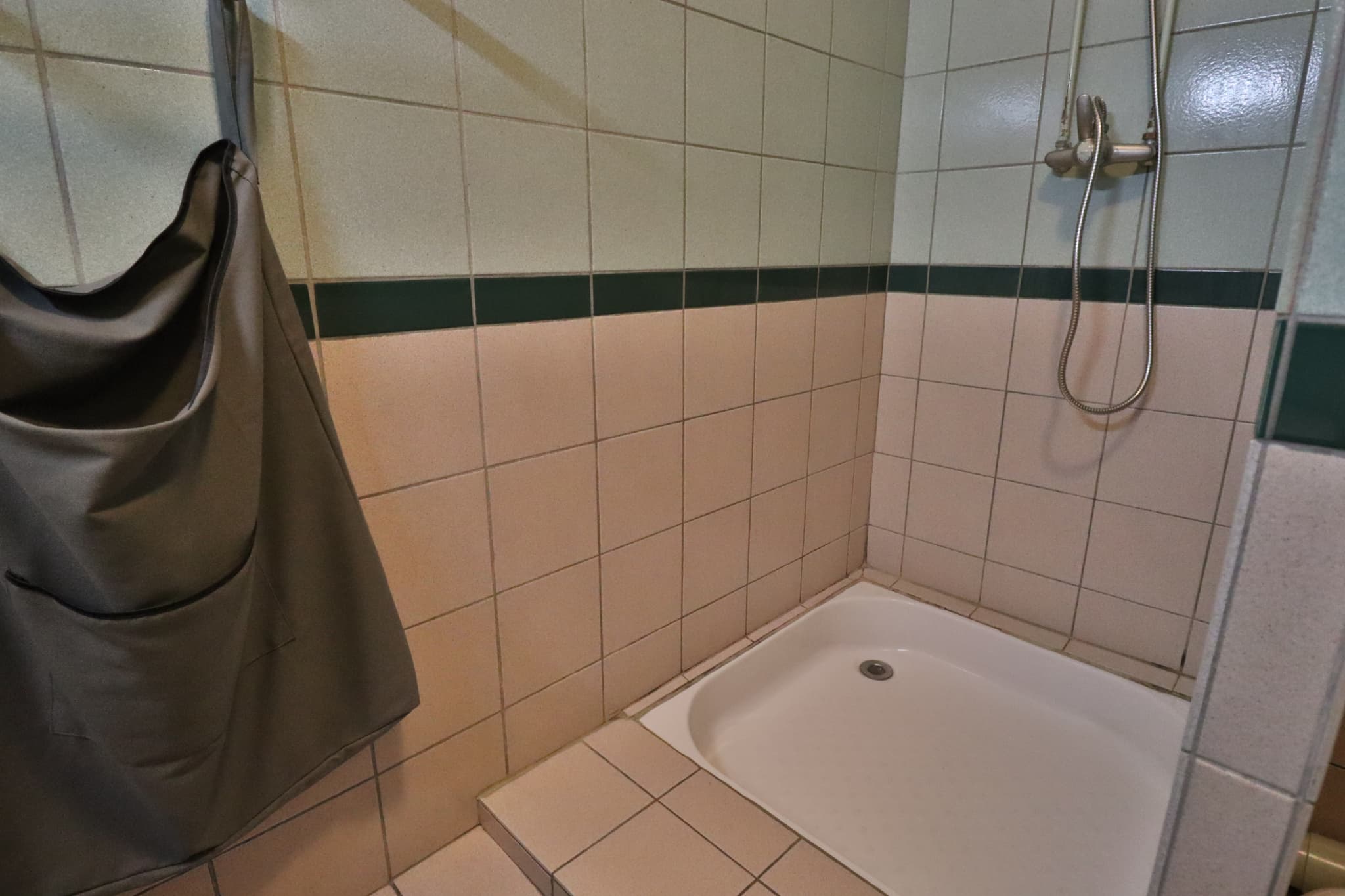 SAINTE SAVINE - STUDIO MEUBLE - SPECIAL INVESTISSEUR — photo 6