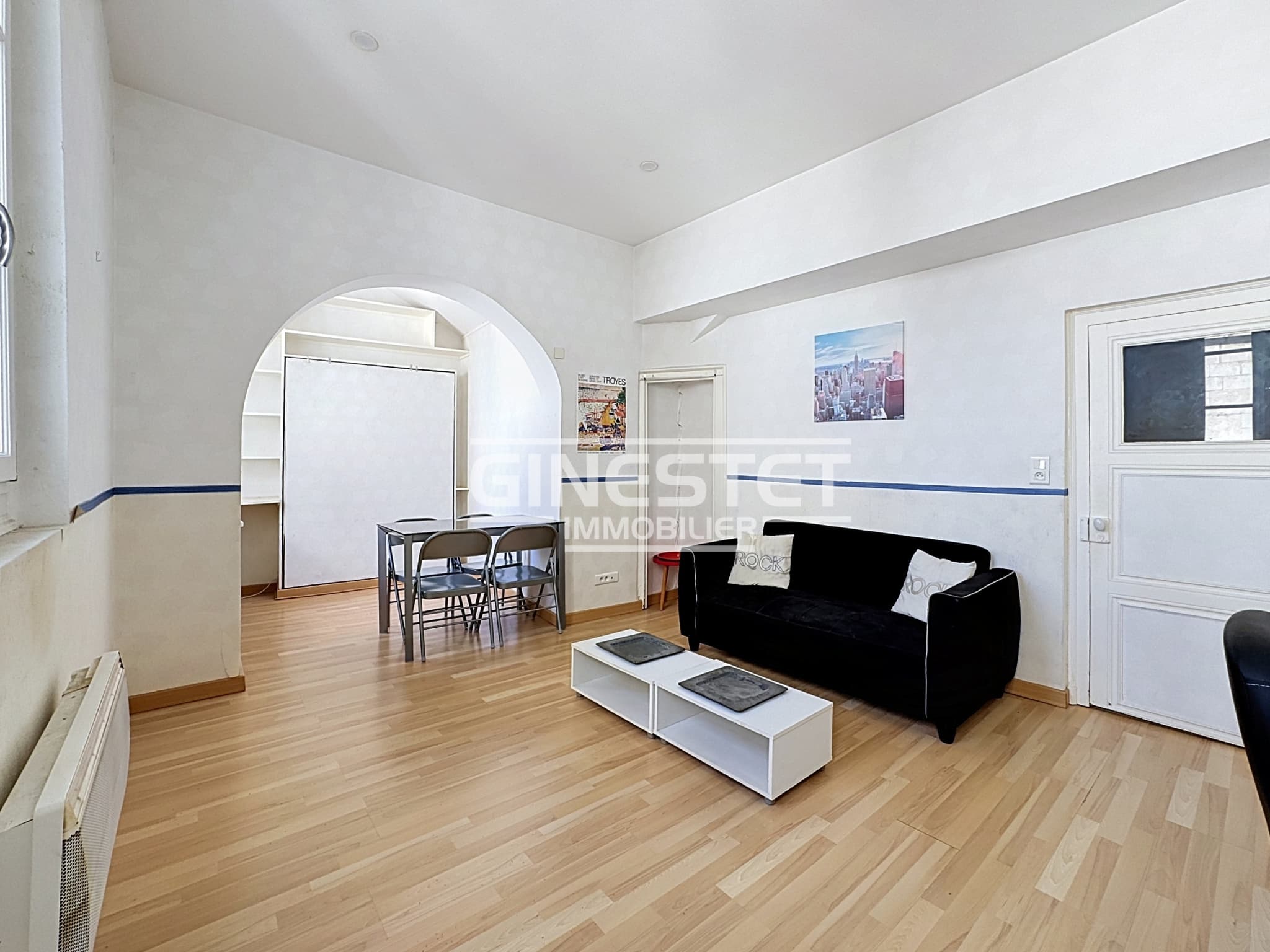 TROYES - HYPER CENTRE - T2 MEUBLE — photo 2