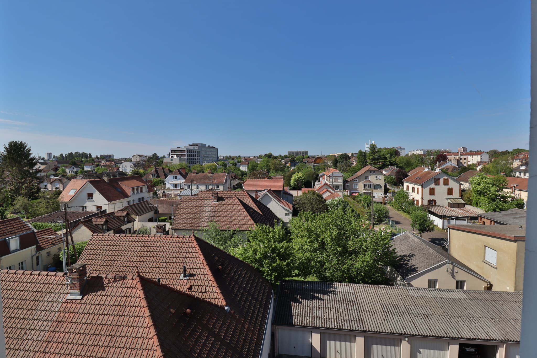 TROYES - APPARTEMENT T2 AVEC BALCON ET PARKING — photo 7