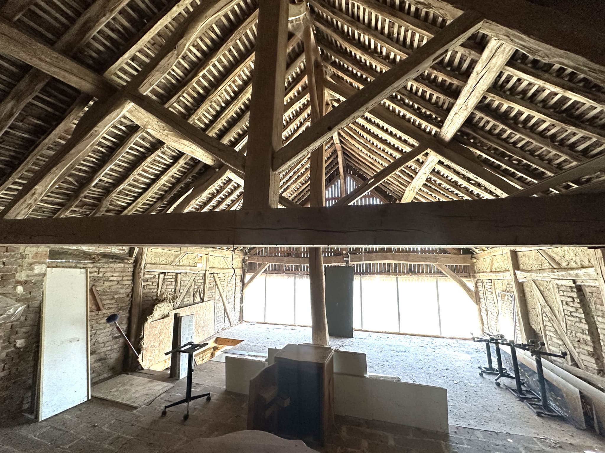 MESNIL-SAINT-PERE, coeur de village à quelques pas du lac d'orient, Maison type 4, garage et grange. — photo 14