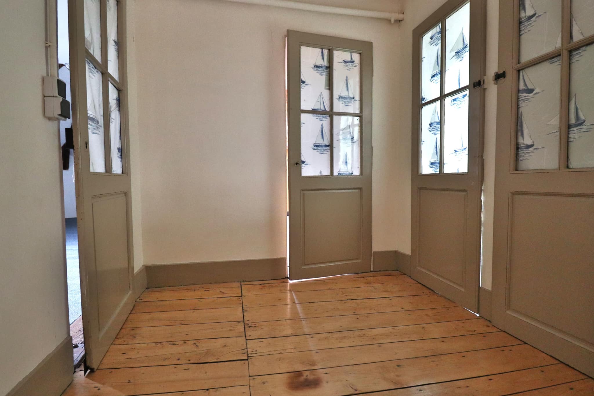 TROYES, maison 260m2 usage mixte avec local pro au RDC.