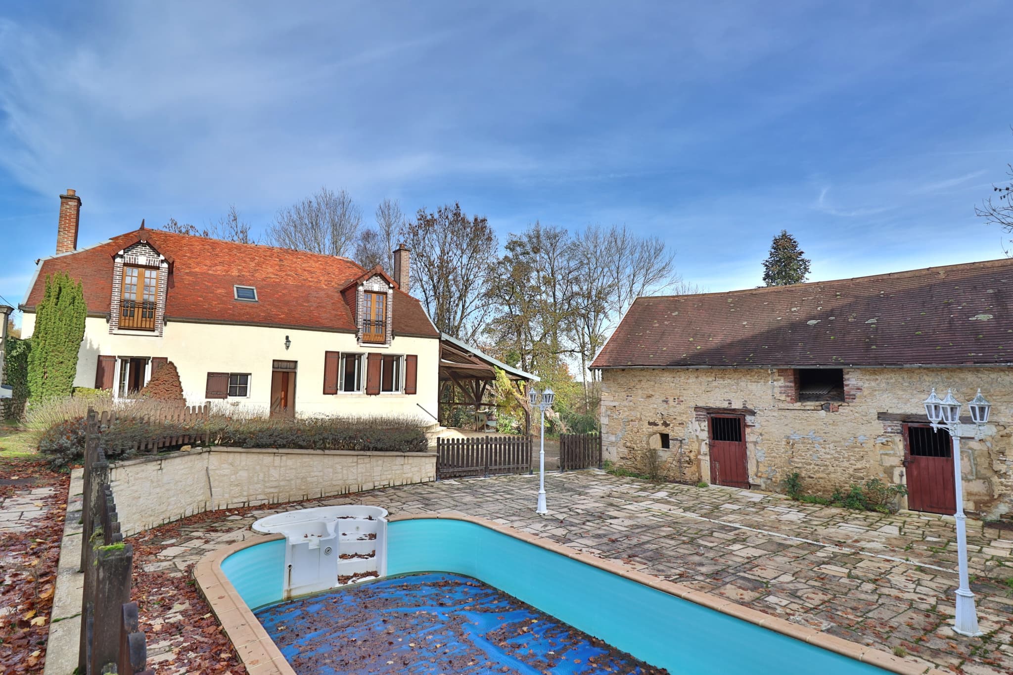 CHAOURCE - BELLE MAISON AVEC TERRAIN, PISCINE, DEPENDANCES — photo 7