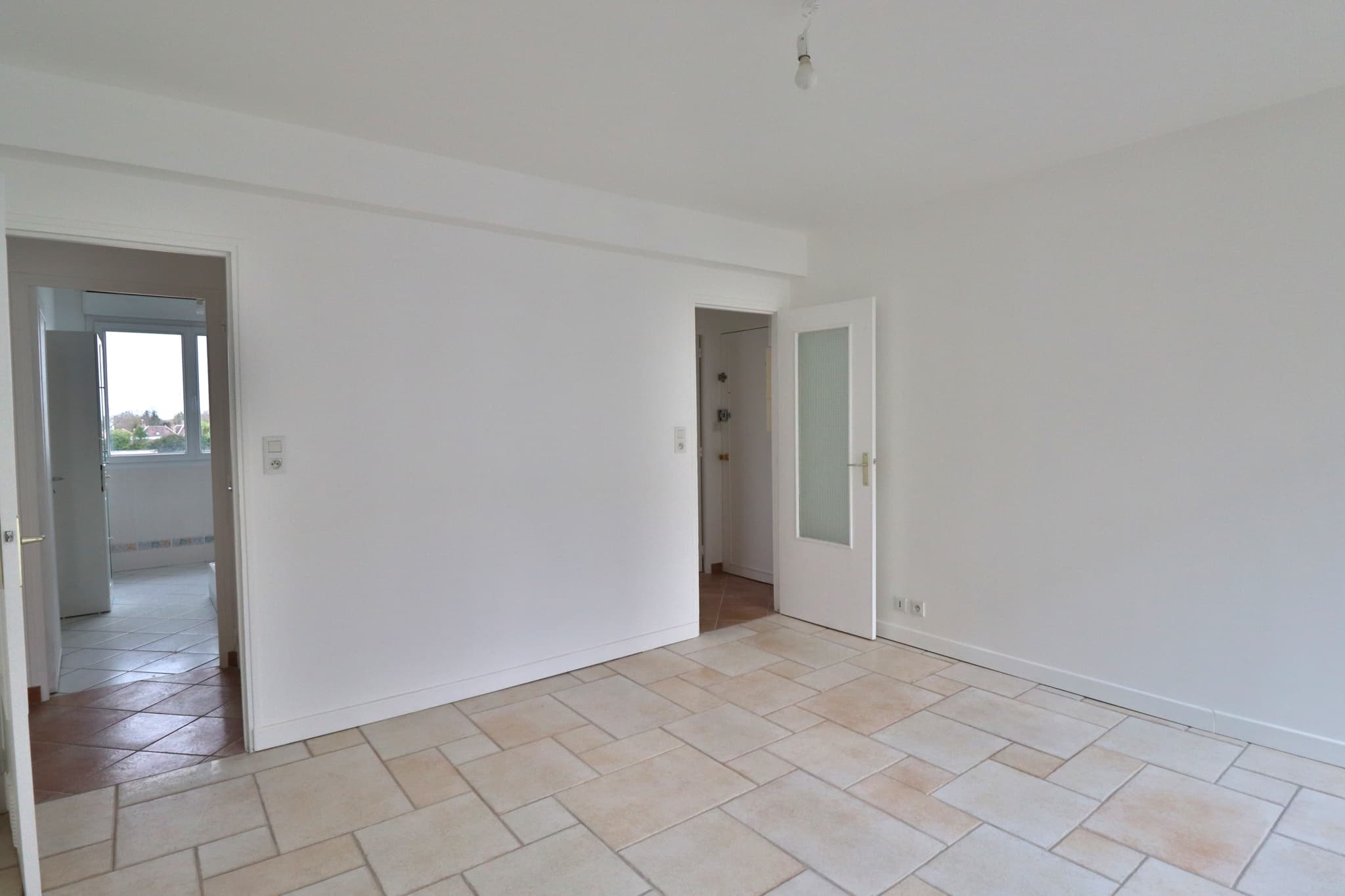 TROYES - APPARTEMENT T3 RENOVE — photo 2