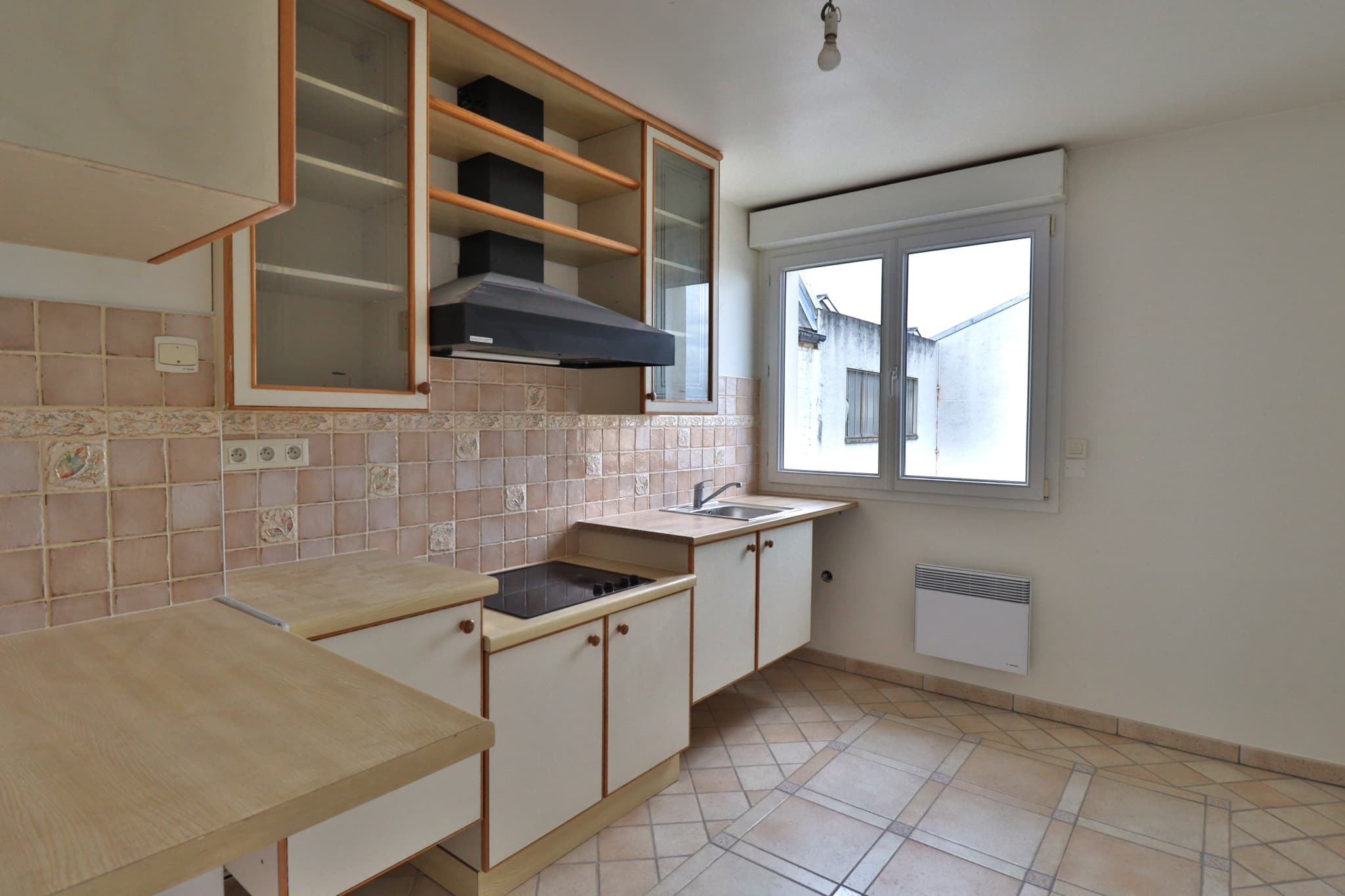 TROYES - APPARTEMENT T3 RENOVE — photo 3