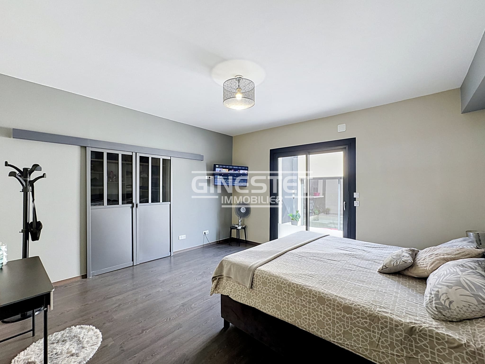 CULOISON, Villa 348m2, 4 chambres, un appartement de 54m2 et piscine intérieure. — photo 10