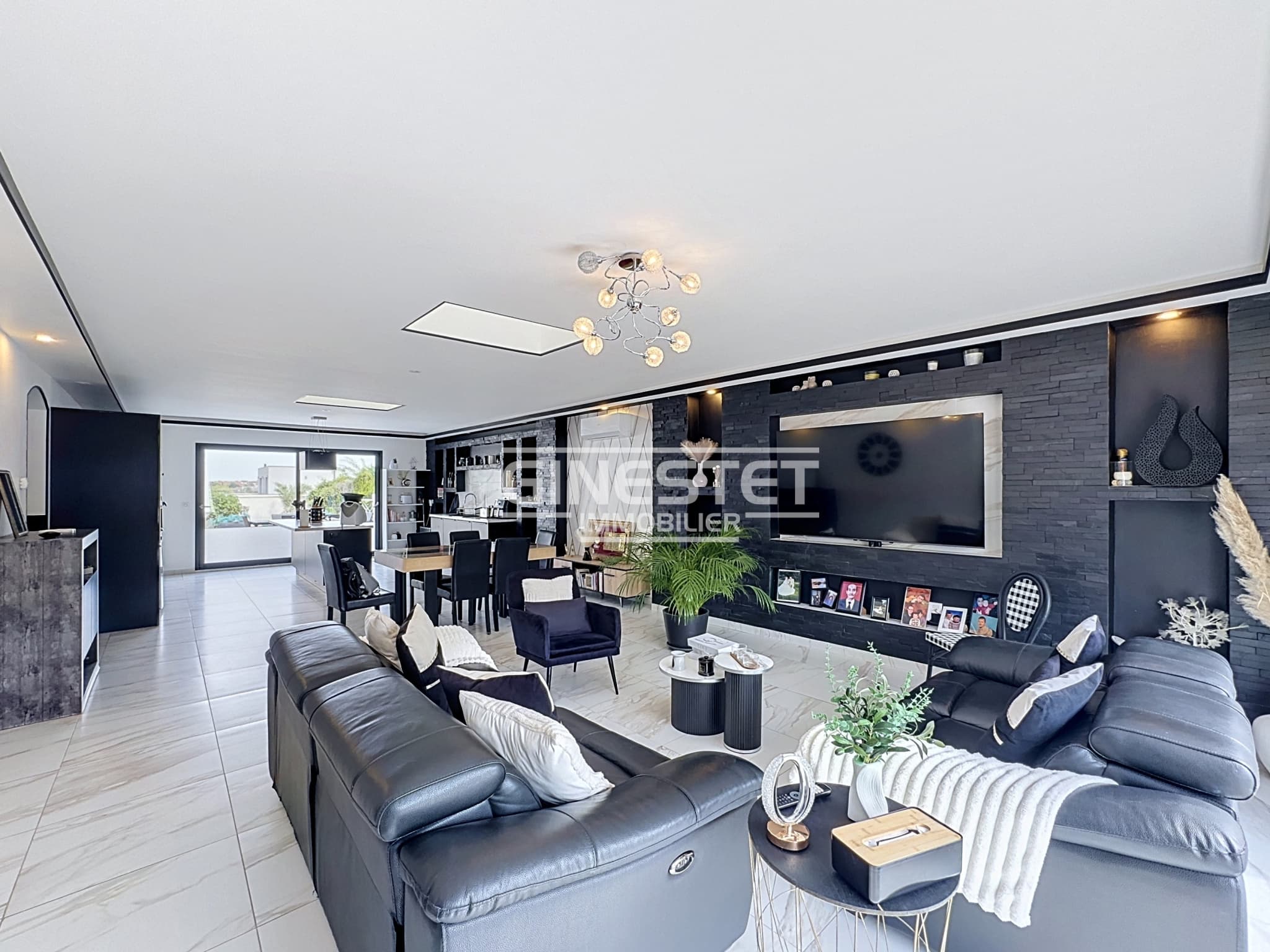 CULOISON, Villa 348m2, 4 chambres, un appartement de 54m2 et piscine intérieure. — photo 5