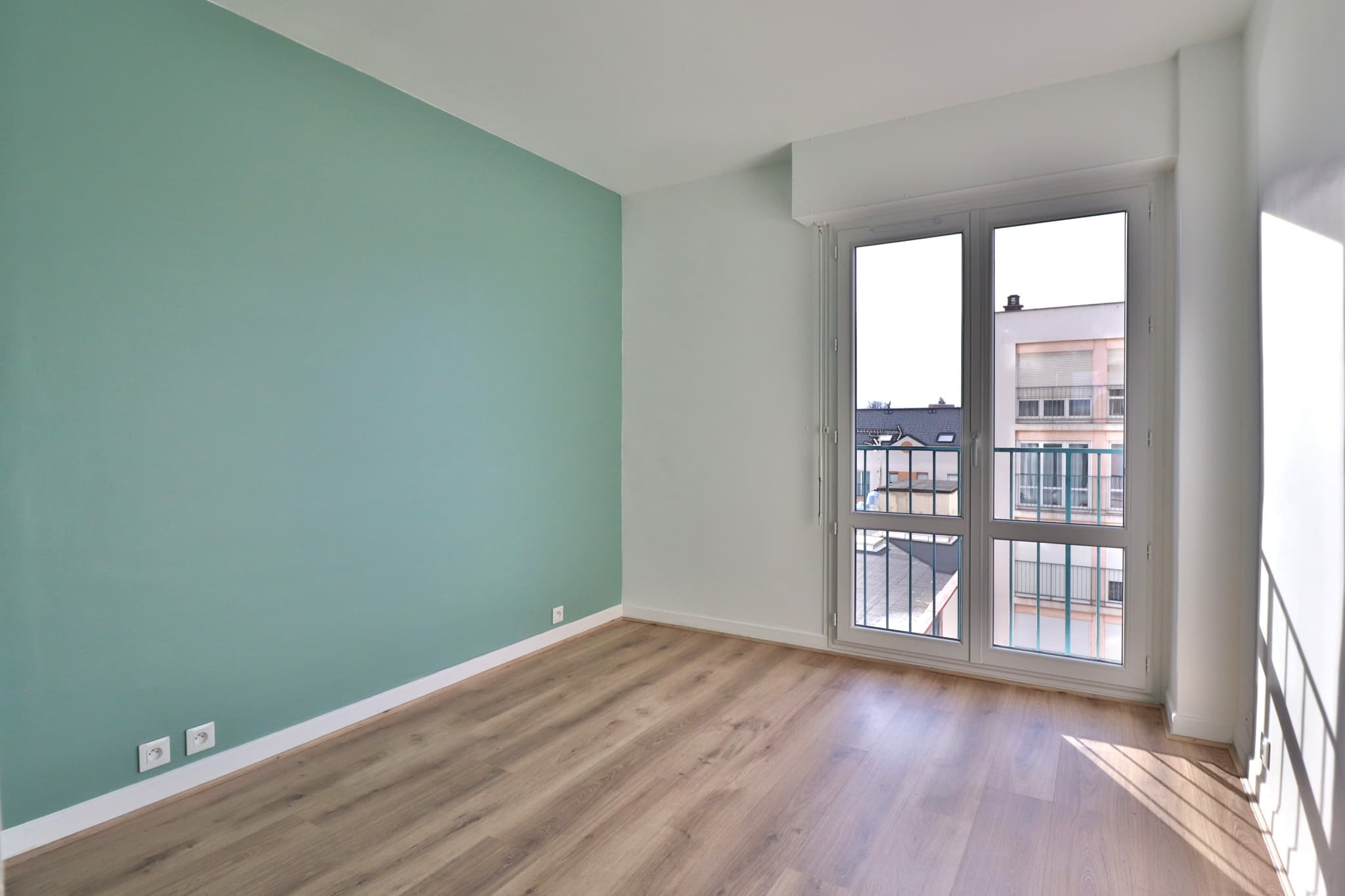 TROYES - BEL APPARTEMENT T4 RENOVE — photo 6