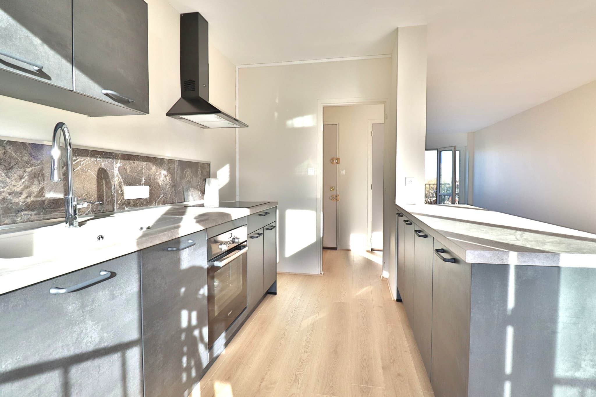 TROYES - BEL APPARTEMENT T4 RENOVE — photo 3