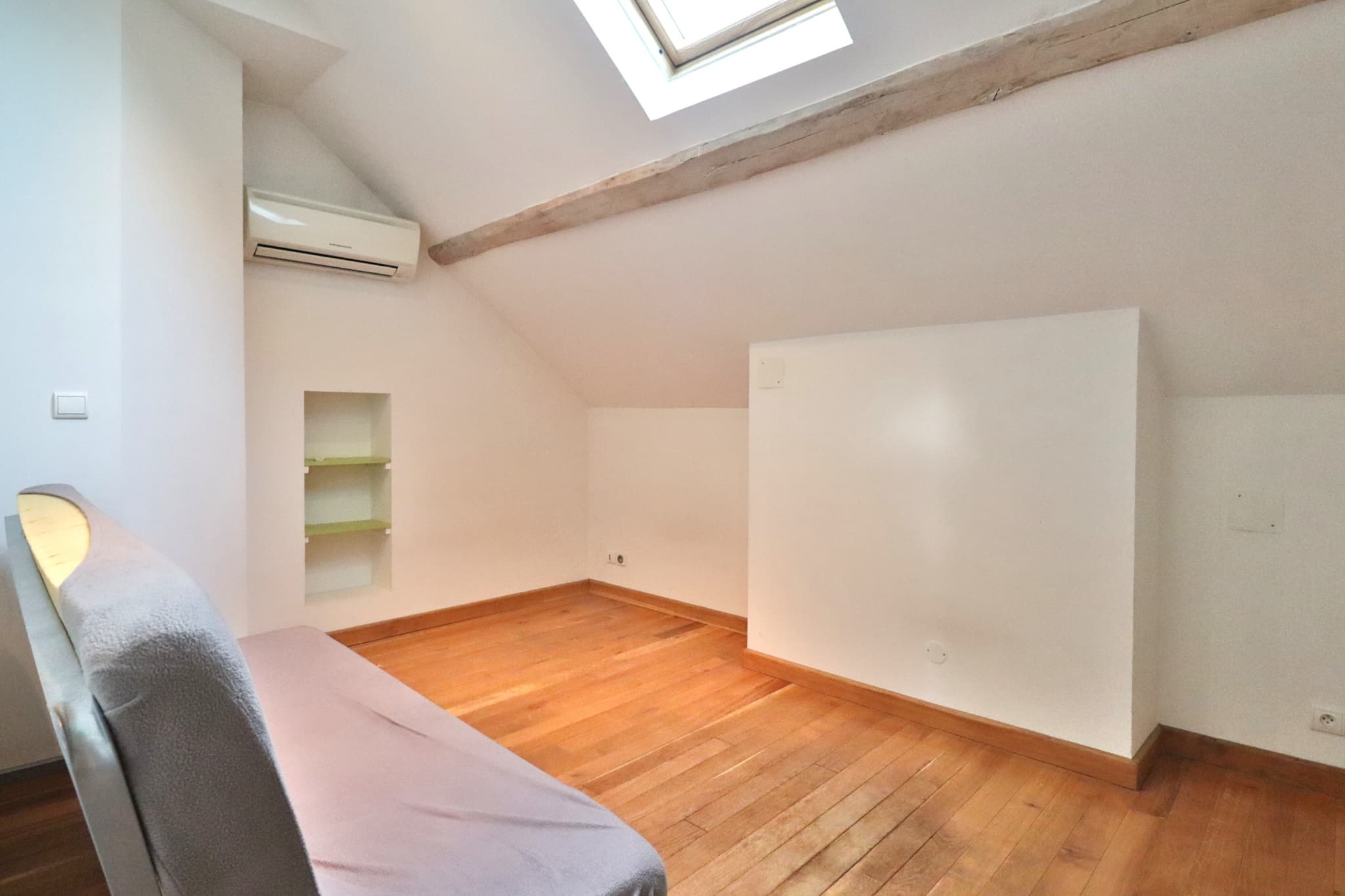 TROYES - PROCHE HYPER CENTRE - APPARTEMENT T3 RENOVE AVEC PARKING — photo 7