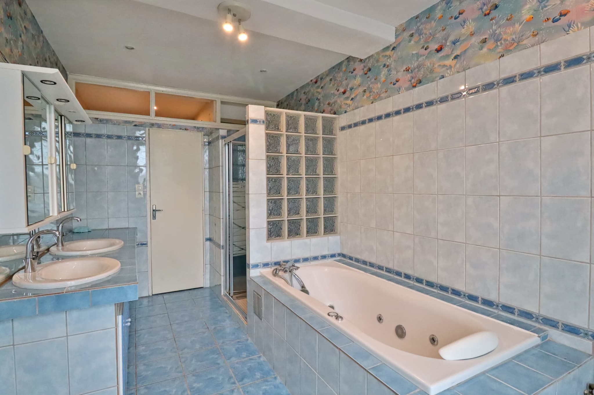 Maison pleine de charme en pierre 222 m2 de confort et de lumière dans un cadre paisible — photo 7