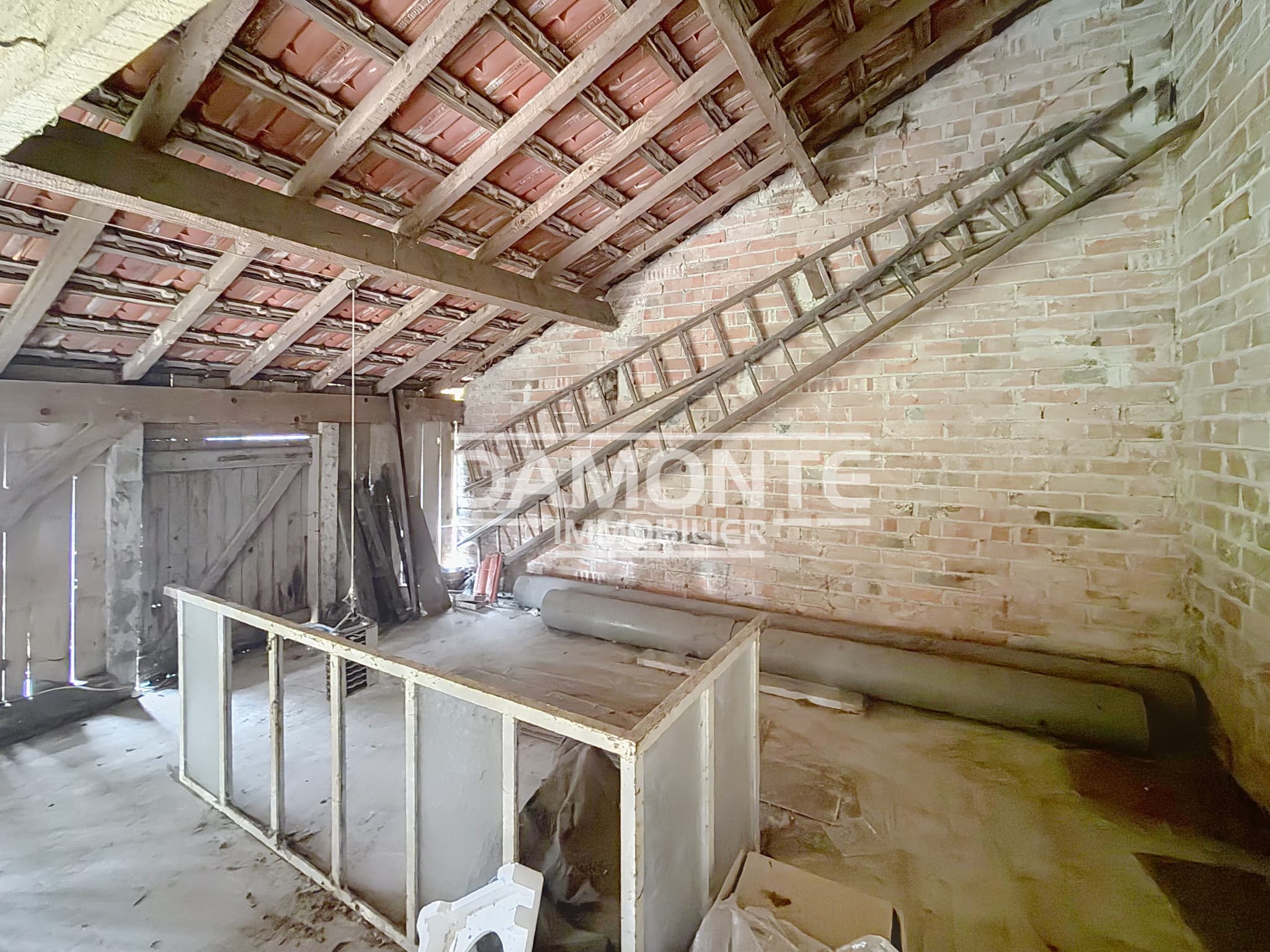 Maison familiale de type 5 à rénover — photo 10