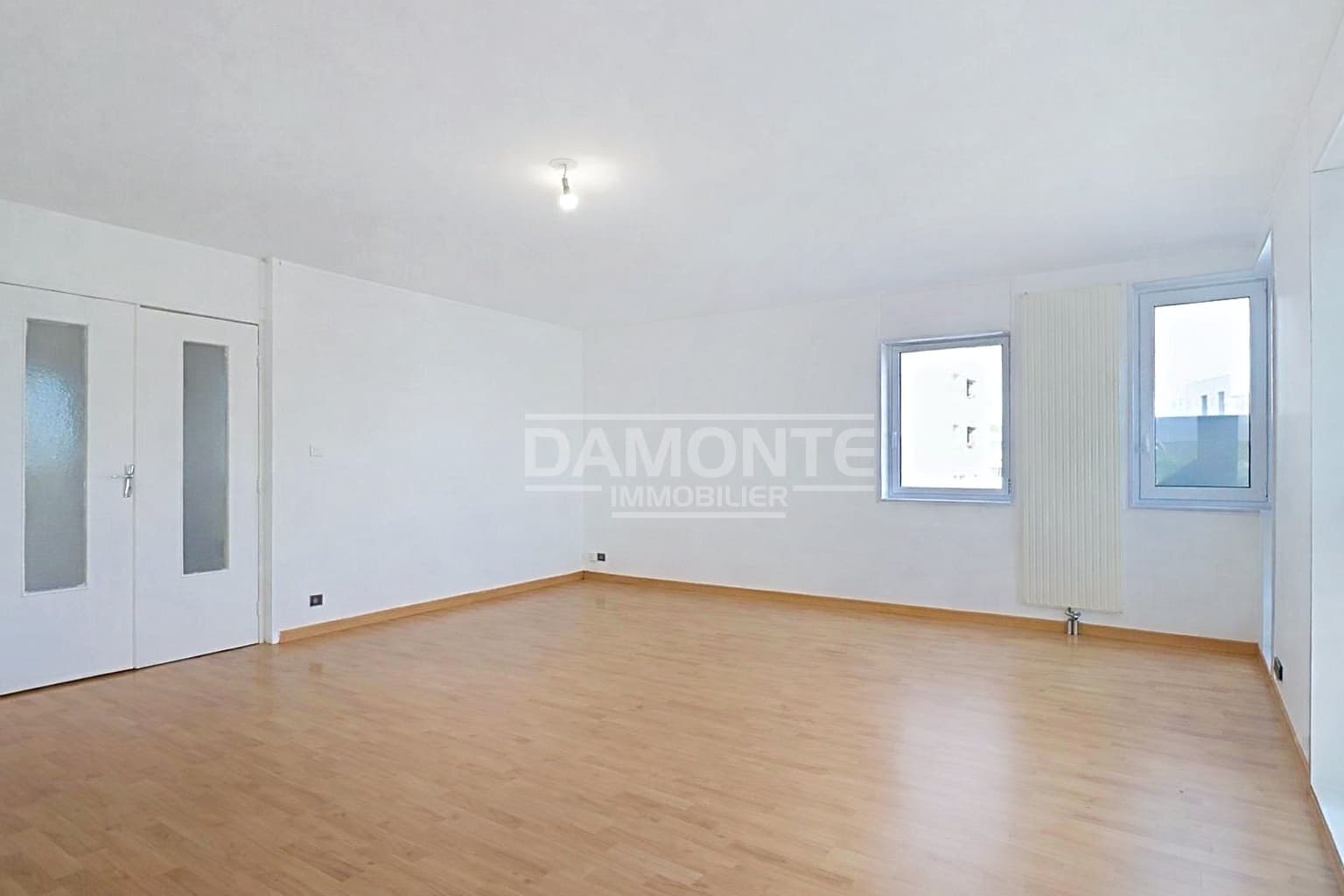 COUP DE CŒUR TRIPLEX FAMILIAL AVEC VUE EXCEPTIONNELLE & PARKING EN HYPER CENTRE — photo 4