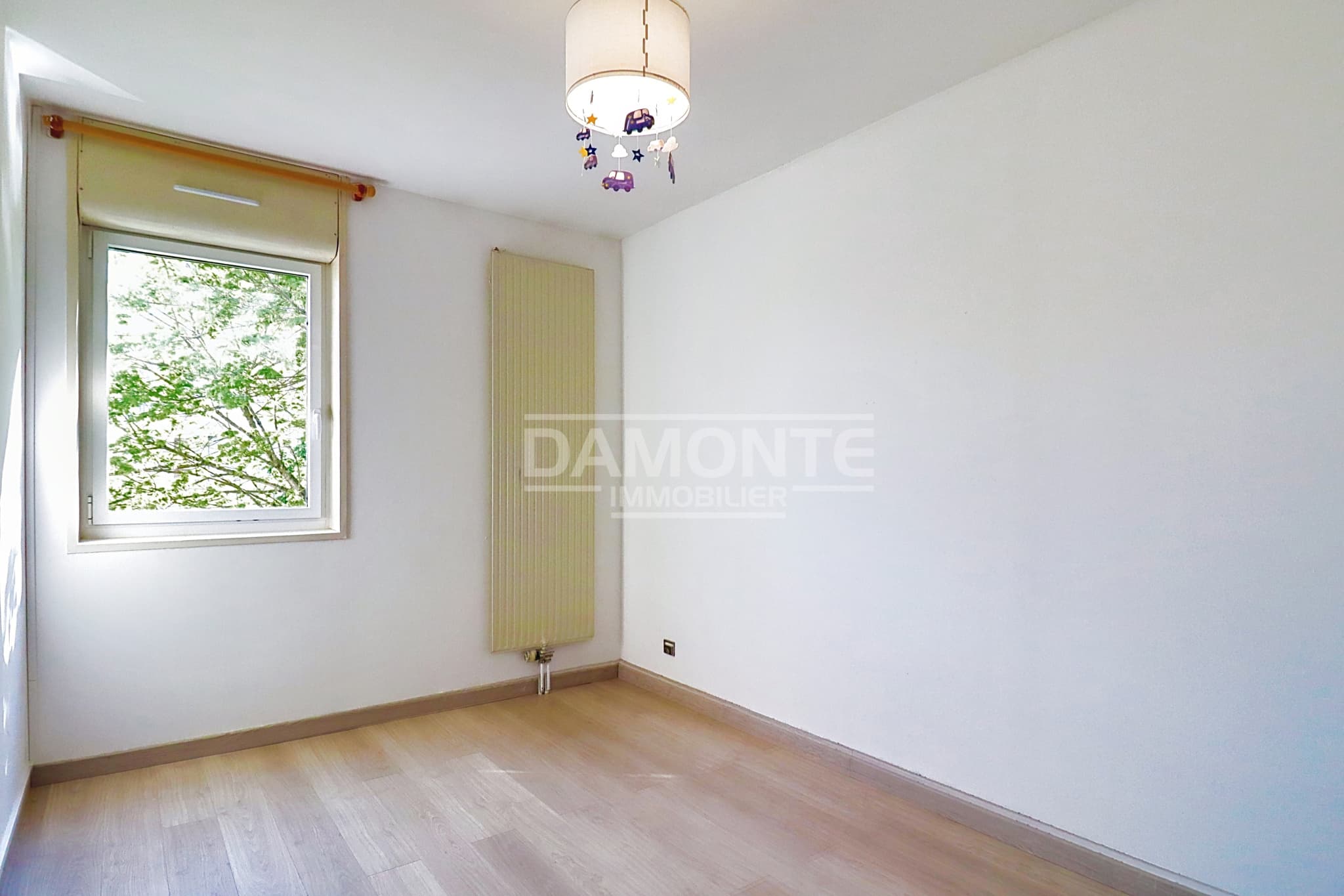 COUP DE CŒUR TRIPLEX FAMILIAL AVEC VUE EXCEPTIONNELLE & PARKING EN HYPER CENTRE — photo 10