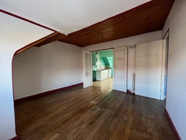 Immeuble de rapport 330 m2 Maison + T5 + Local professionnel Fort potentiel ! — photo 17