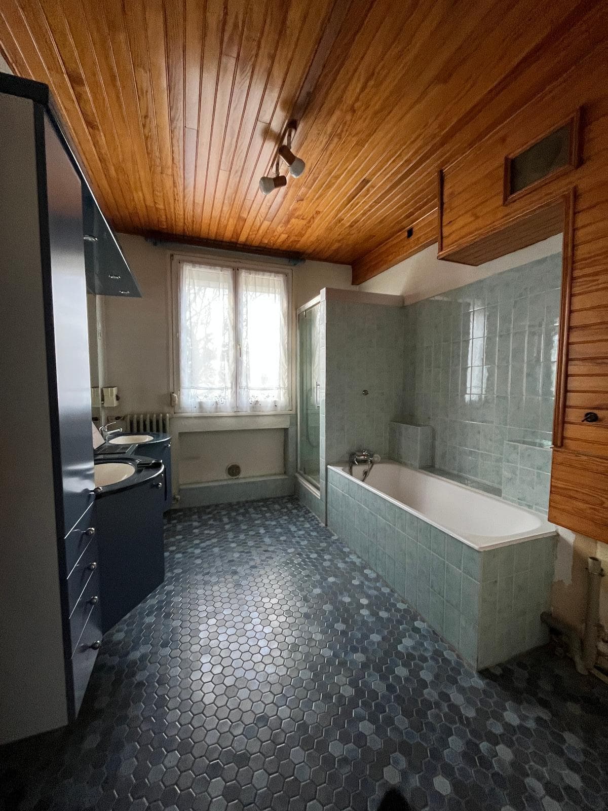 Immeuble de rapport 330 m2 Maison + T5 + Local professionnel Fort potentiel ! — photo 34